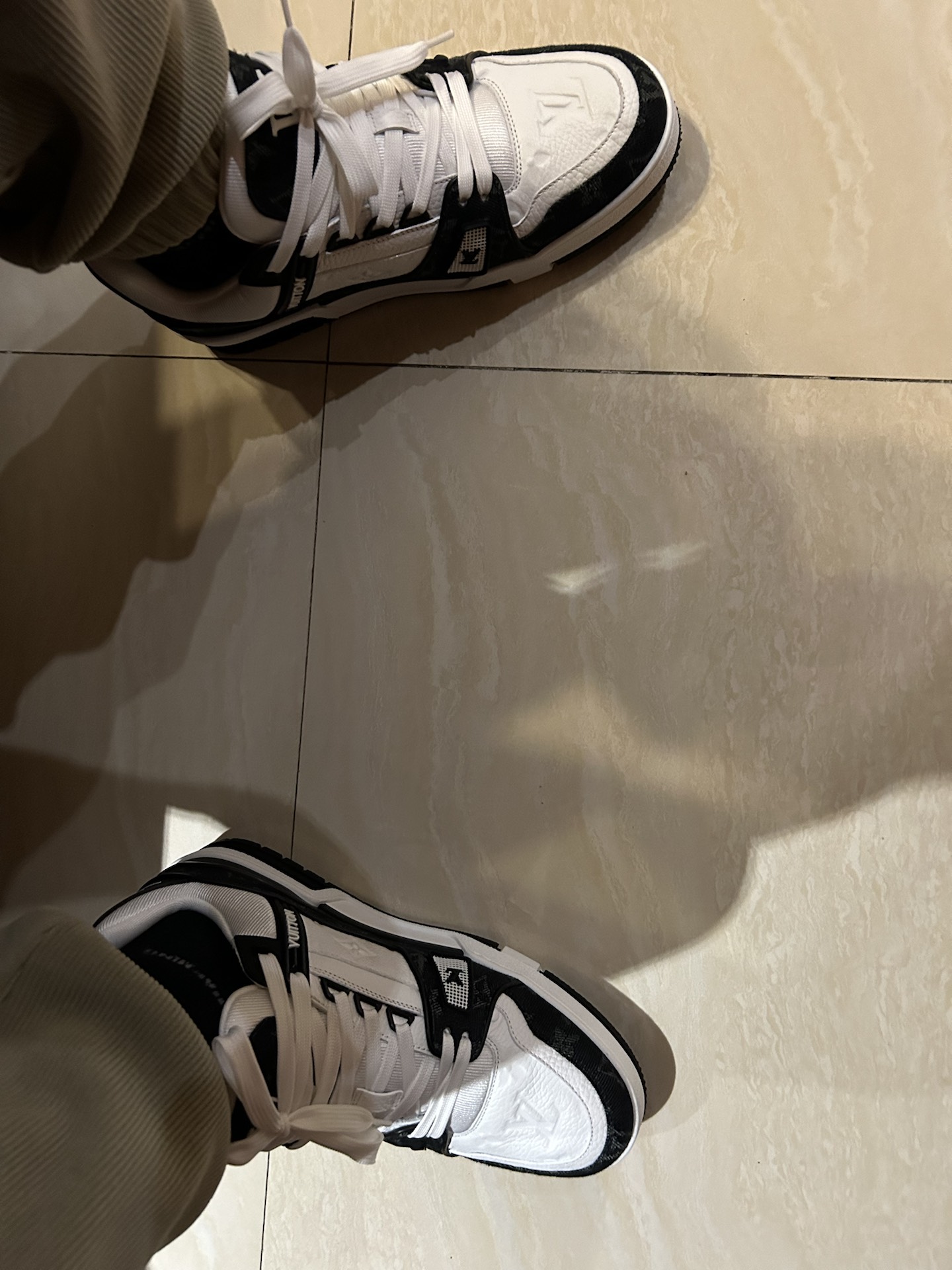 custom review-LOUIS VUITTON Lv Trainer 'White Black Panda'