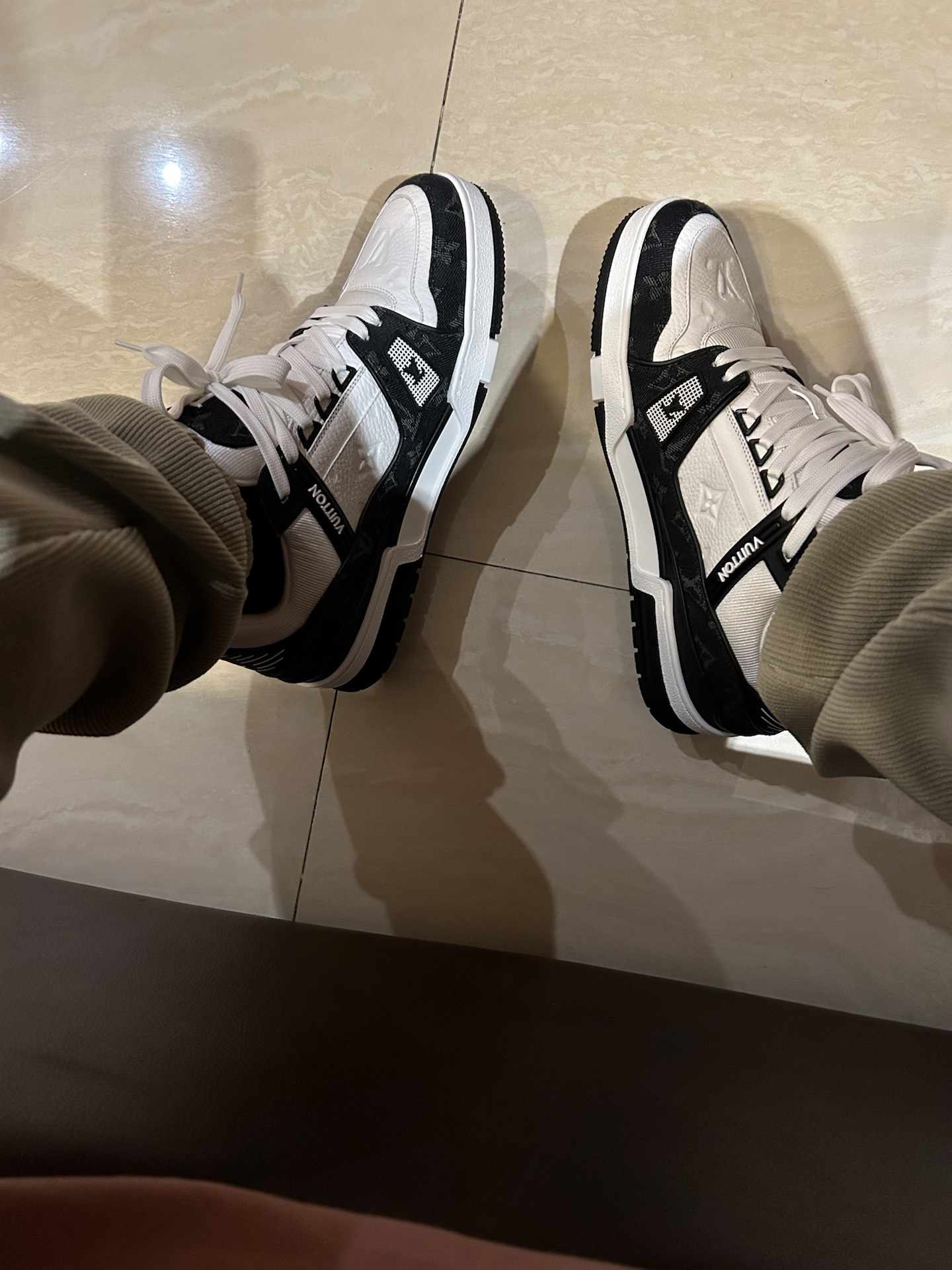 custom review-LOUIS VUITTON Lv Trainer 'White Black Panda'