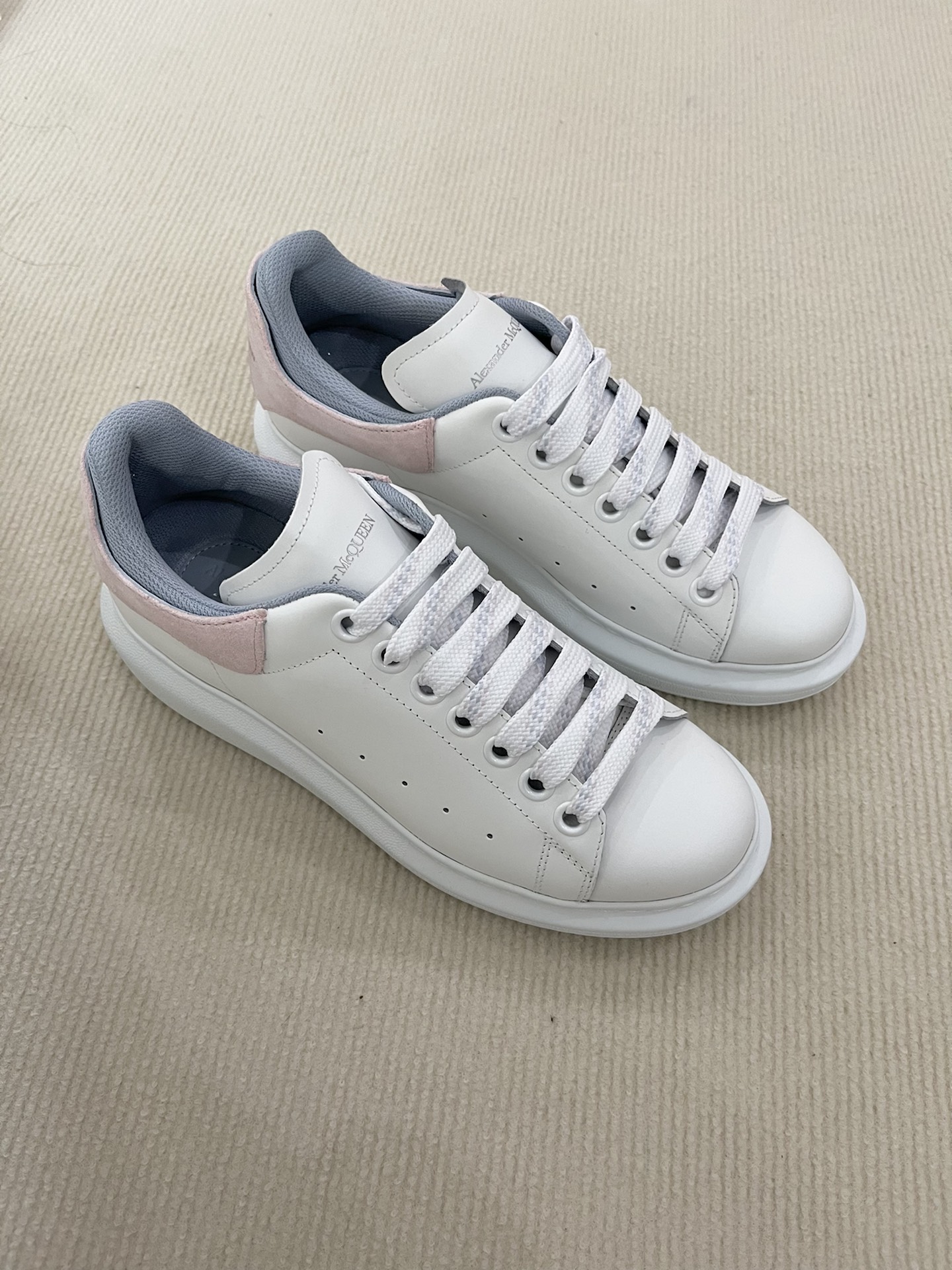 麦昆99粉尾清新小白鞋