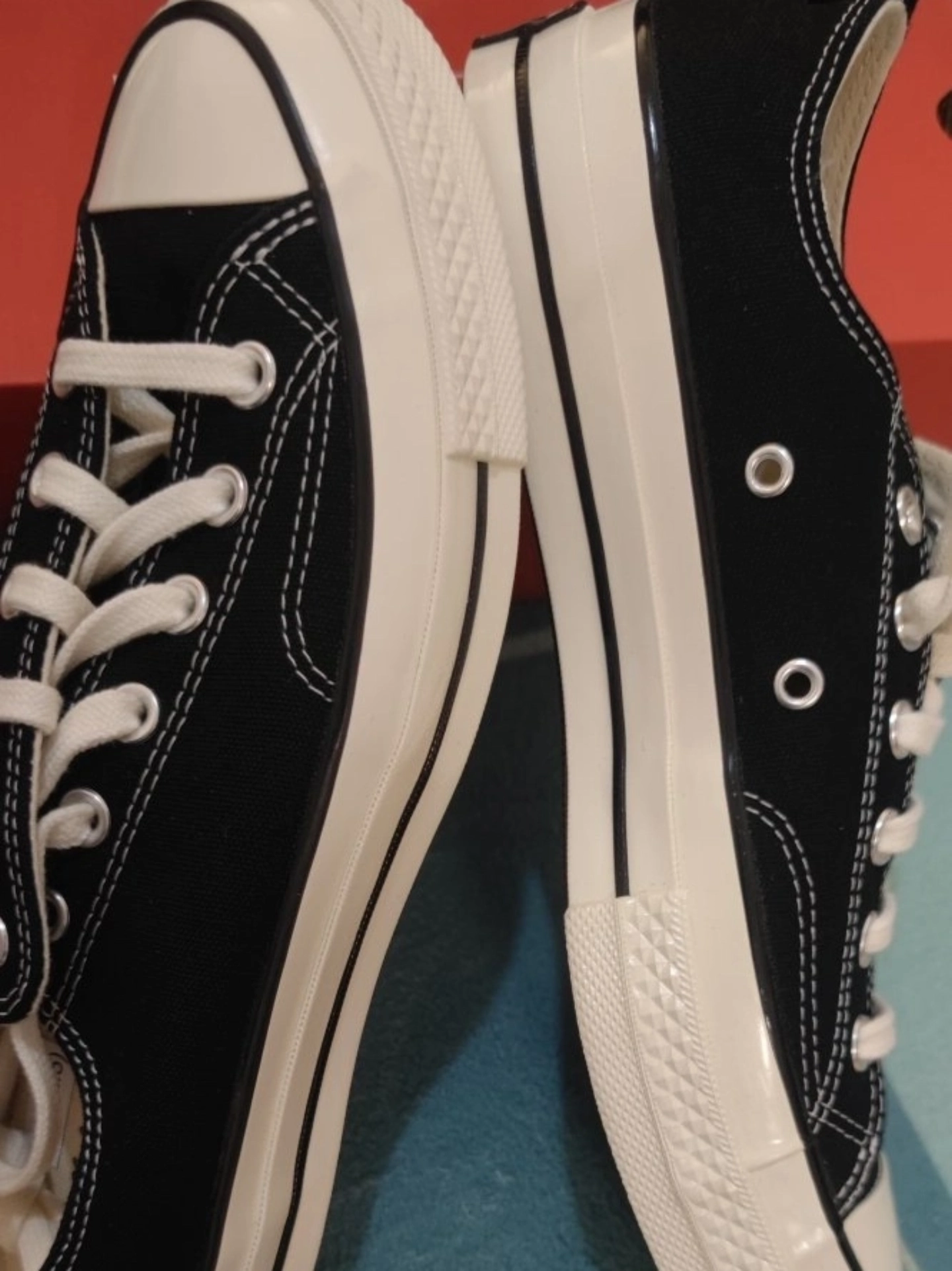 百穿不厌的匡威1970s黑白配色低帮帆布鞋