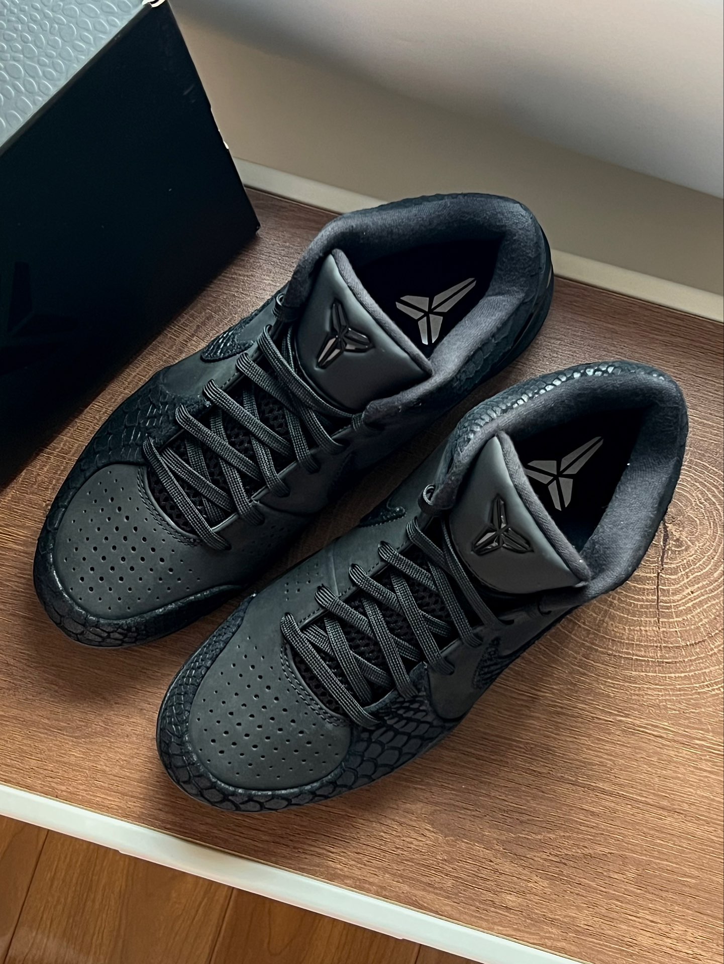 2023年压轴重磅鞋款|科比4 黑曼巴!