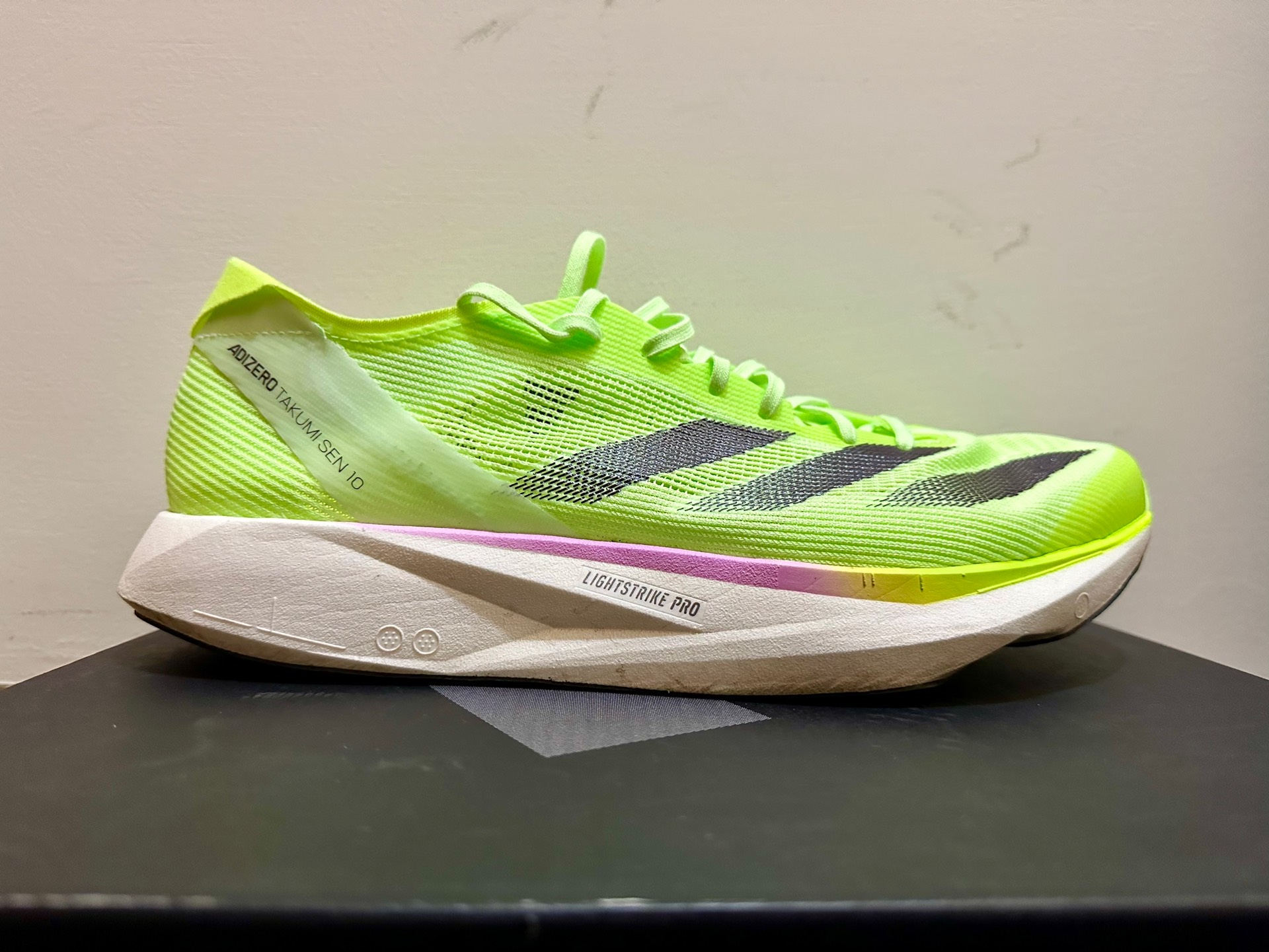 adidas takumi sen 10 & 8对比