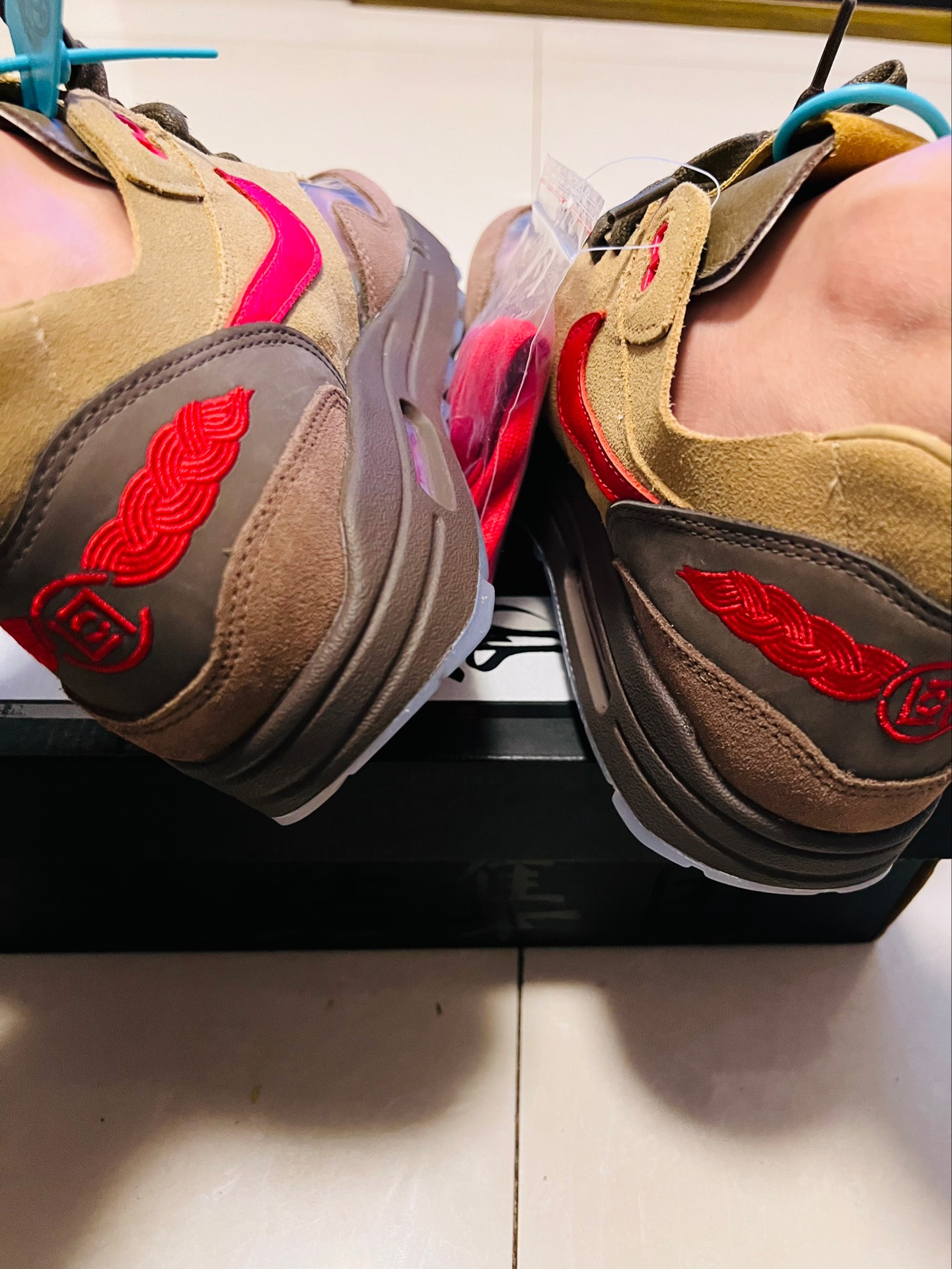 custom review-CLOT x Nike Air Max 1 Low Топ Air Cushion Повседневные Беговые кроссовки Унисекс Коричневый Желтый Китай Ограниченный