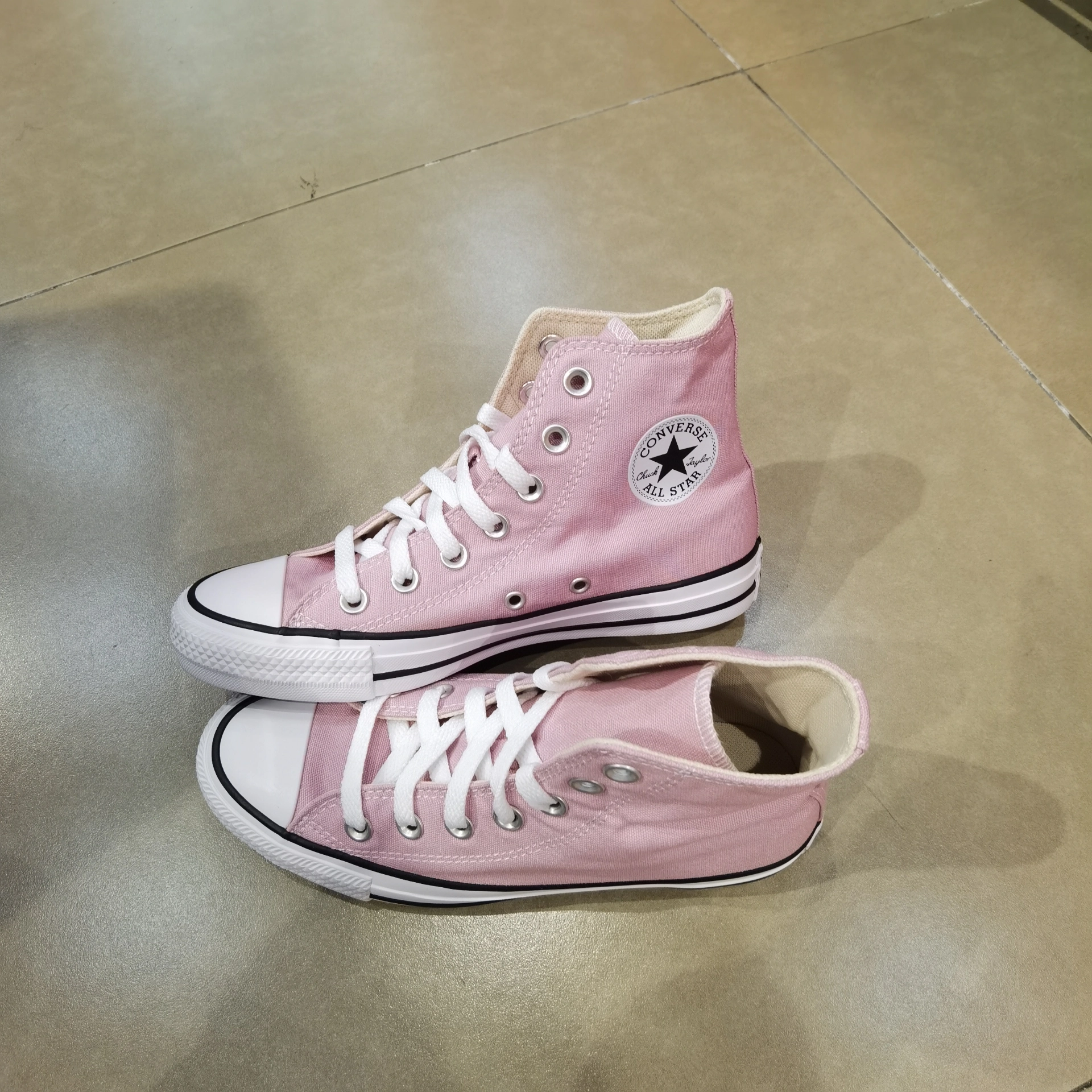 匡威浅紫色all star高帮帆布鞋