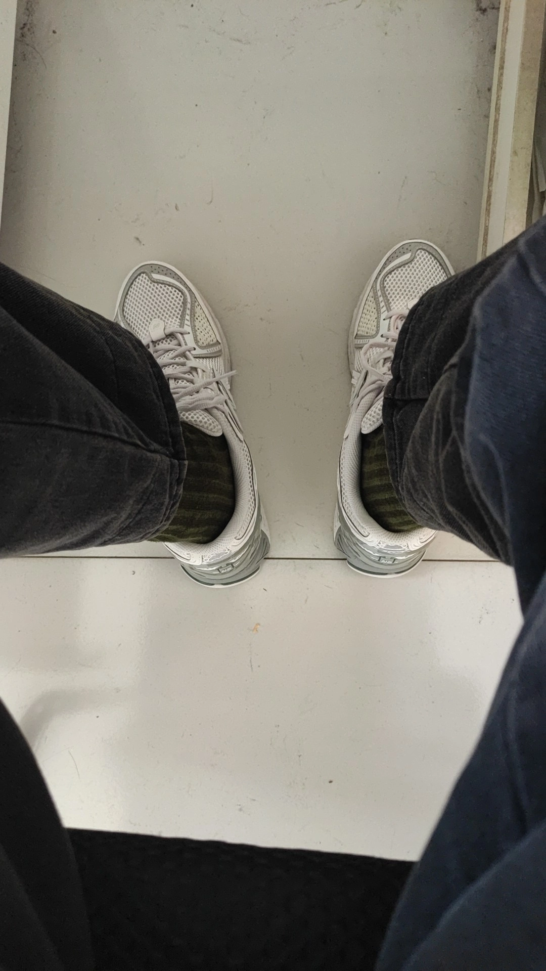 custom review-New Balance NB 1906R противоскользящий устойчивый к истиранию дышащий низкий топ повседневный унисекс серый белый