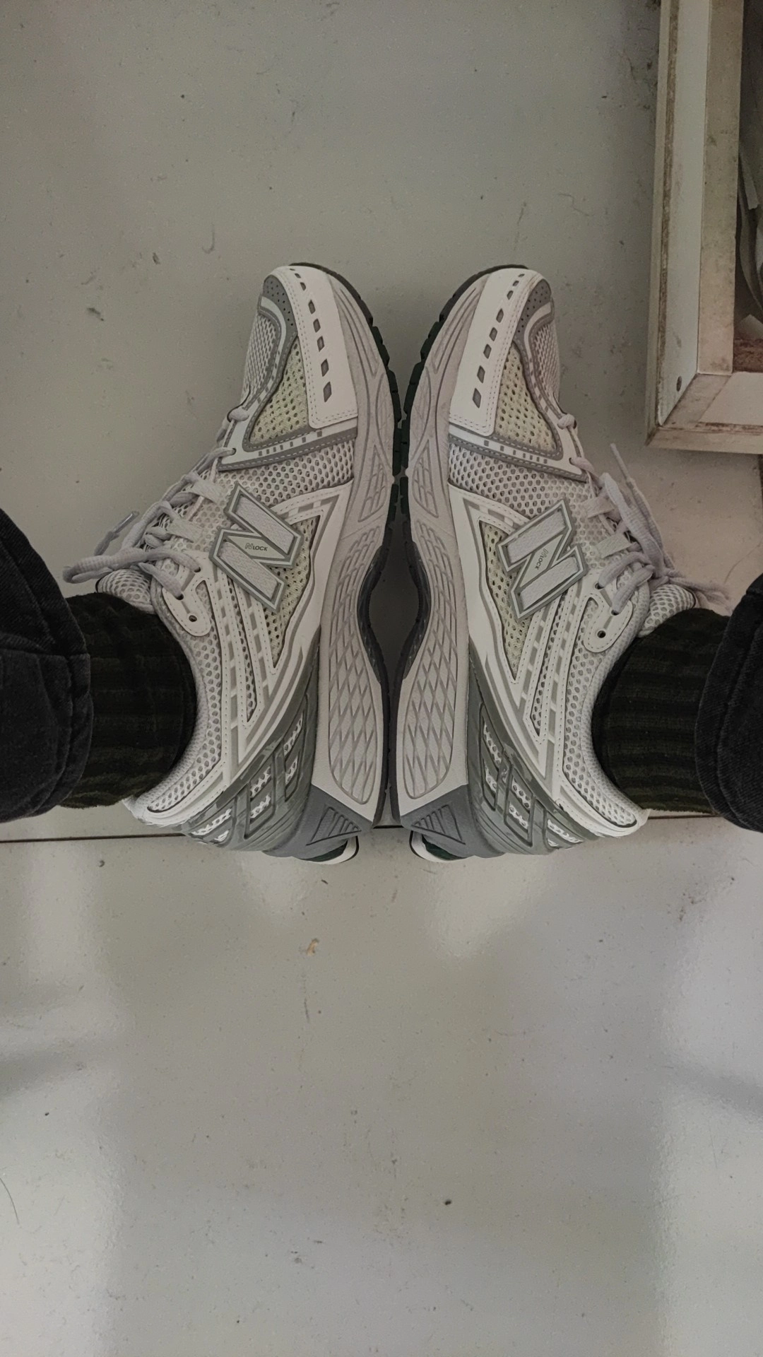 custom review-New Balance NB 1906R противоскользящий устойчивый к истиранию дышащий низкий топ повседневный унисекс серый белый