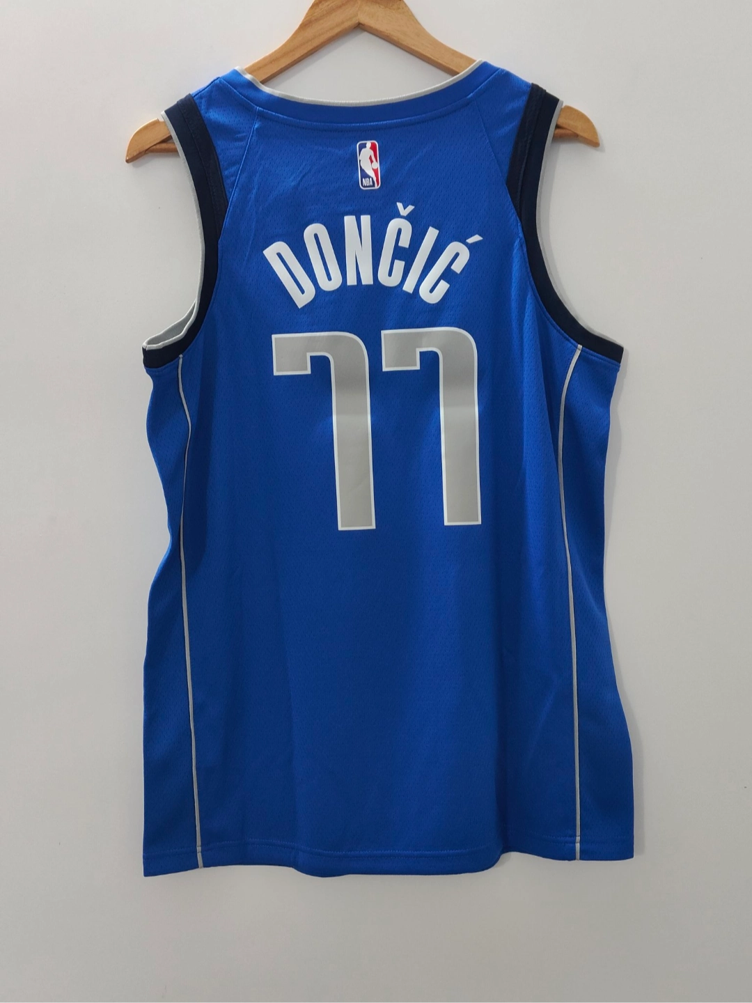 独行侠客场球衣颜色真的正#东契奇球衣 #东契奇 #达拉斯独行侠 #nba