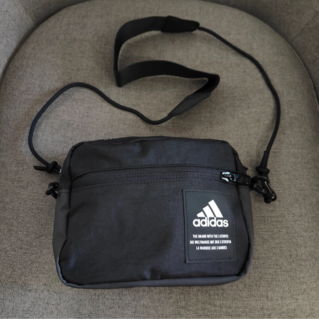 阿迪达斯迷你斜背包