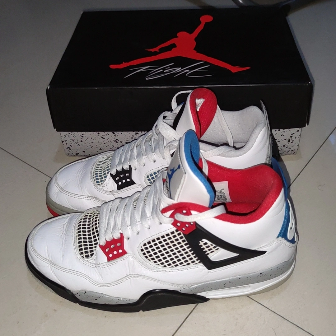 aj4红蓝鸳鸯颜值也是特别的好看包裹紧