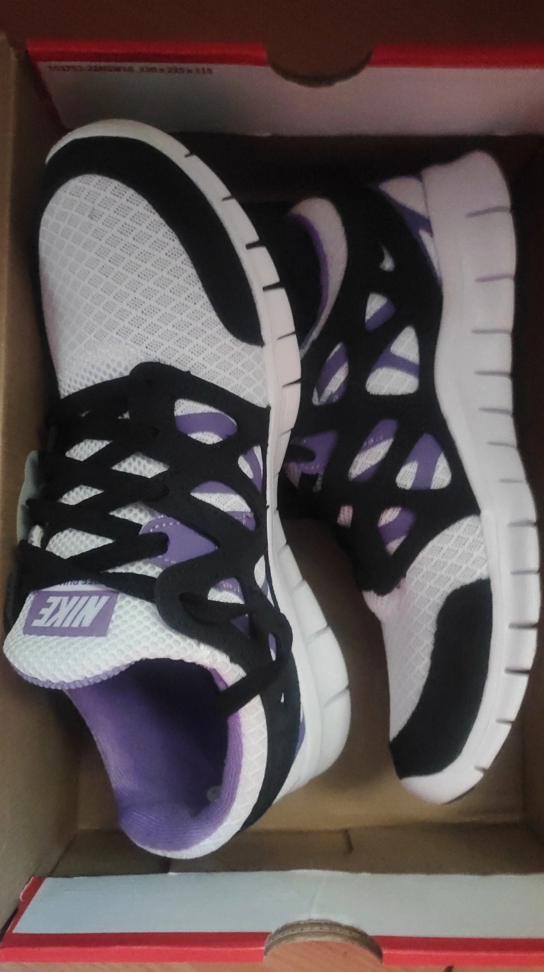 custom review-Nike Free Run 2,0 Амортизация Устойчивый к истиранию Дышащий Низкий Верх Повседневные Беговые кроссовки Мужские Белый Фиолетовый