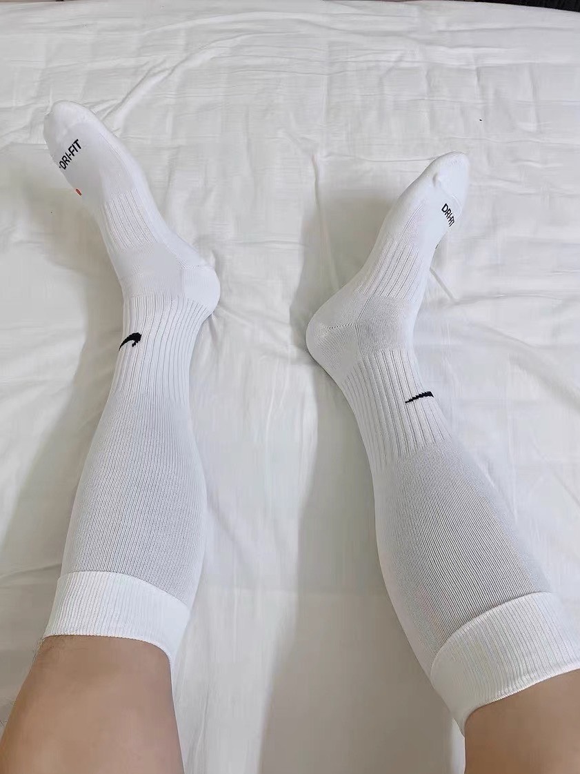 nike足球袜白袜天花板