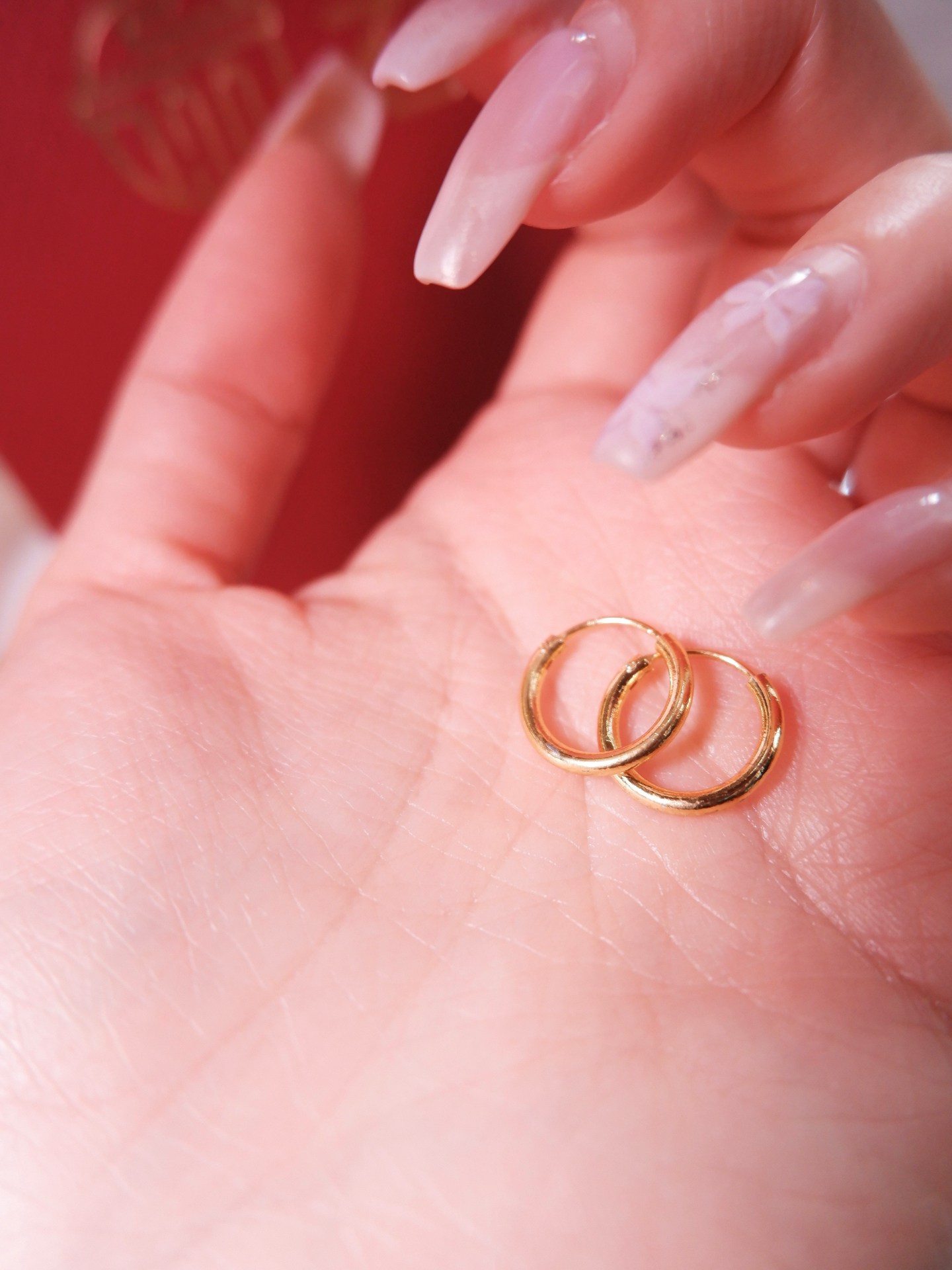 经典金圈耳环,小巧中的永恒优雅