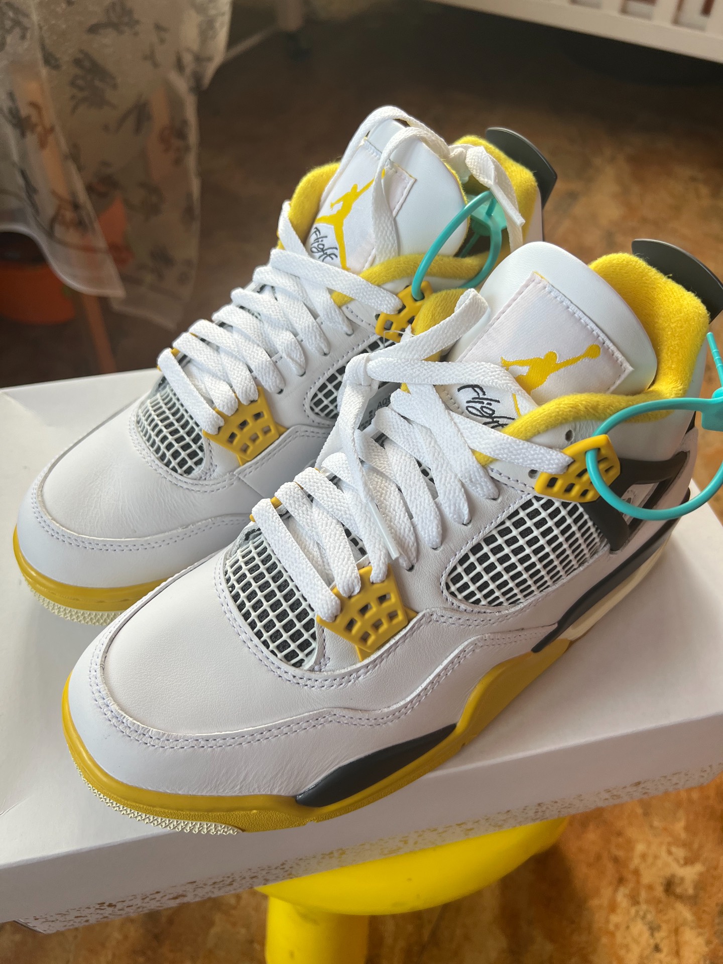 custom review-Jordan Air Джордан 4 'Vivid Сера' MID Топ Винтажные баскетбольные кроссовки Женские Белые Апельсиновые