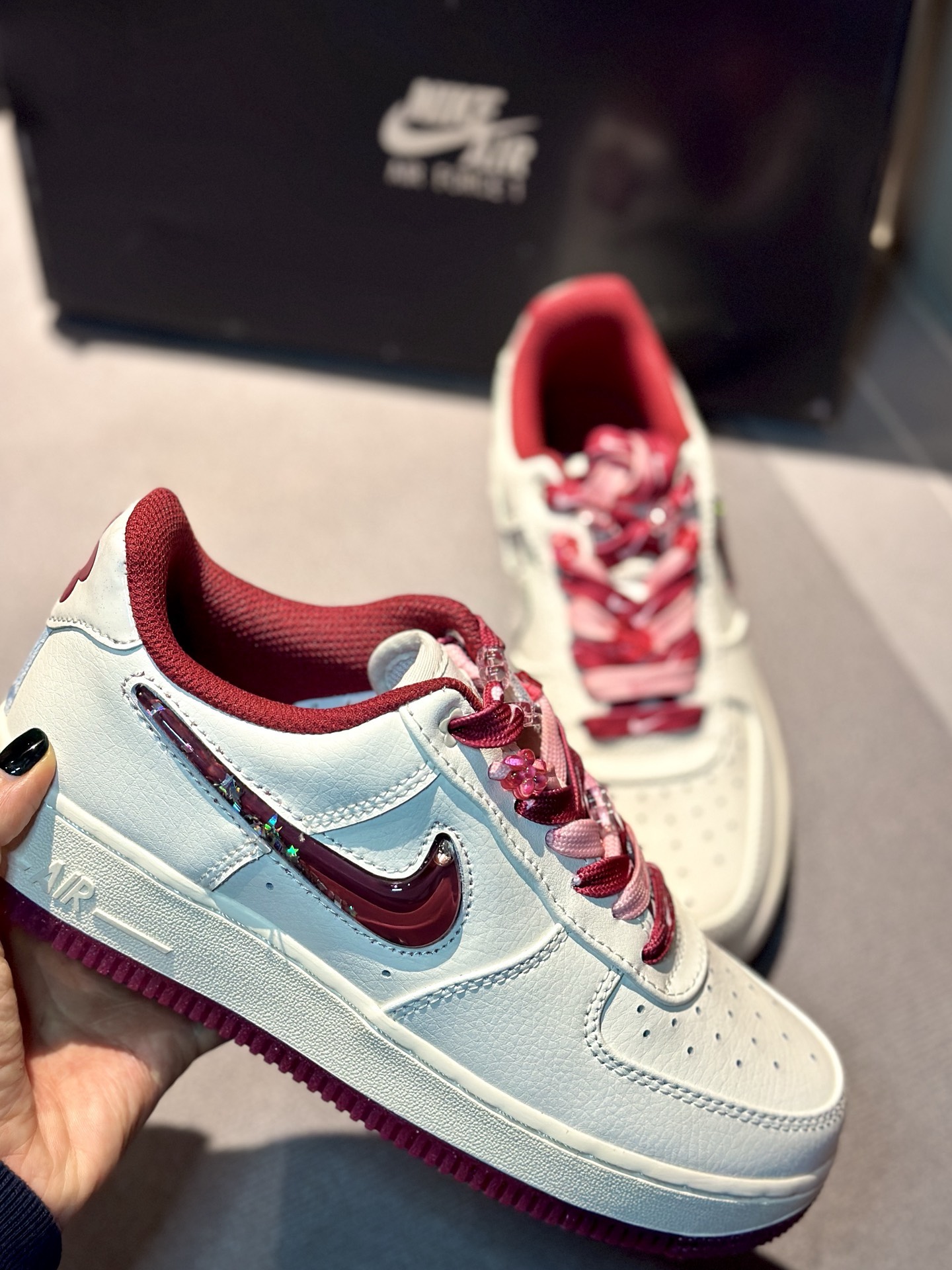 af1情人节限定2022图片