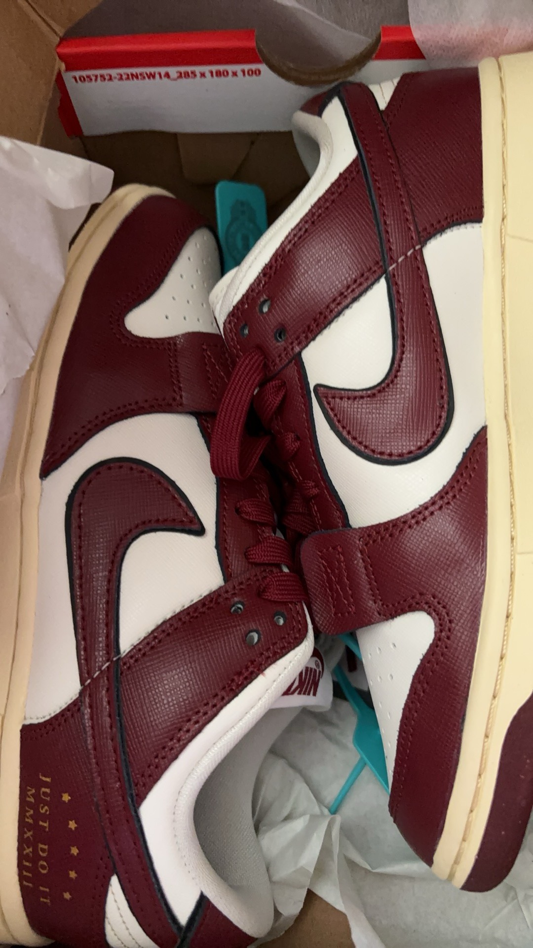 custom review-Nike Dunk Подвеска 'Team Red' Металлическая пряжка Низкие кроссовки для скейтбординга Женские Красный Белый