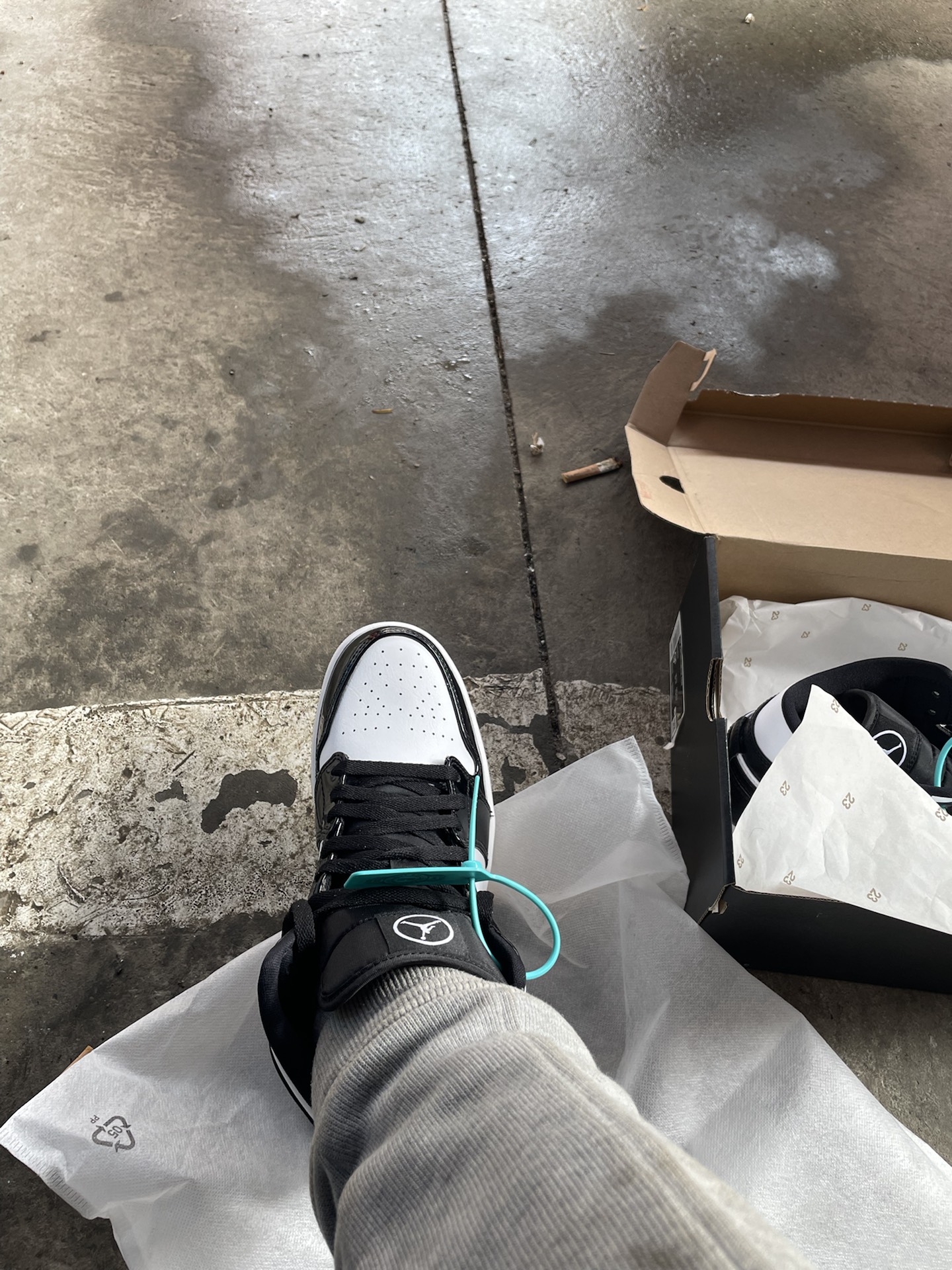 custom review-Jordan Air Jordan 1 MID SE Asw 'Черный и Белый' MID Топ Винтажные баскетбольные кроссовки Мужской Черный Белый