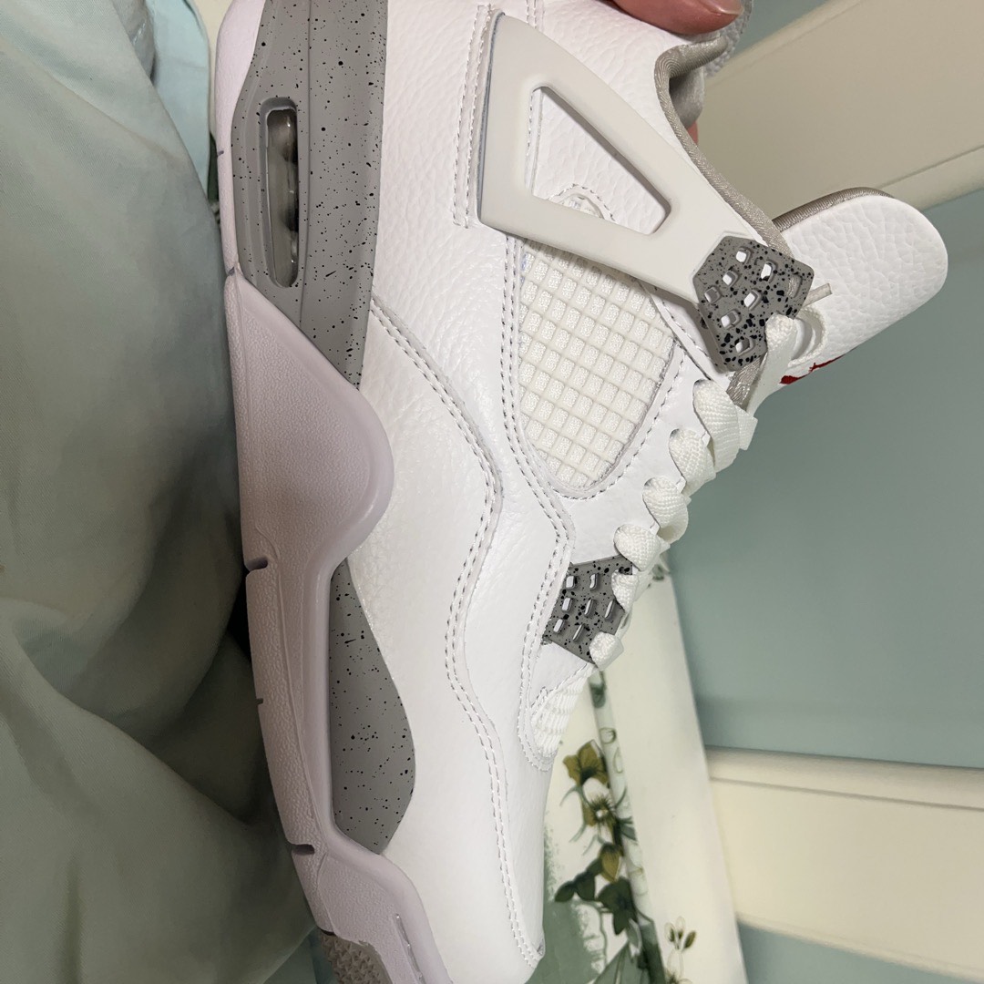 aj4白奥利奥