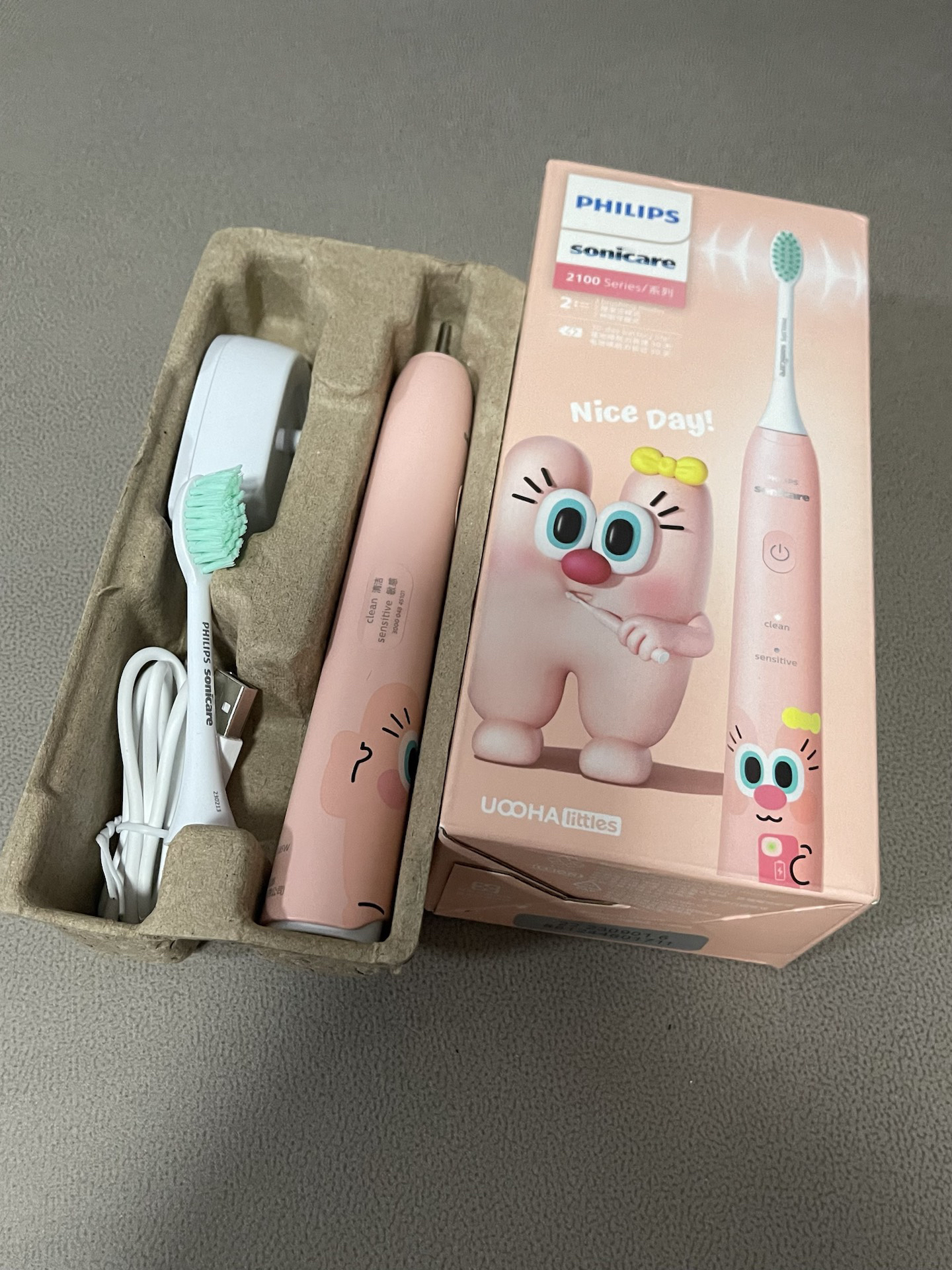 这牙刷也太可爱了吧!狠狠心动住了!