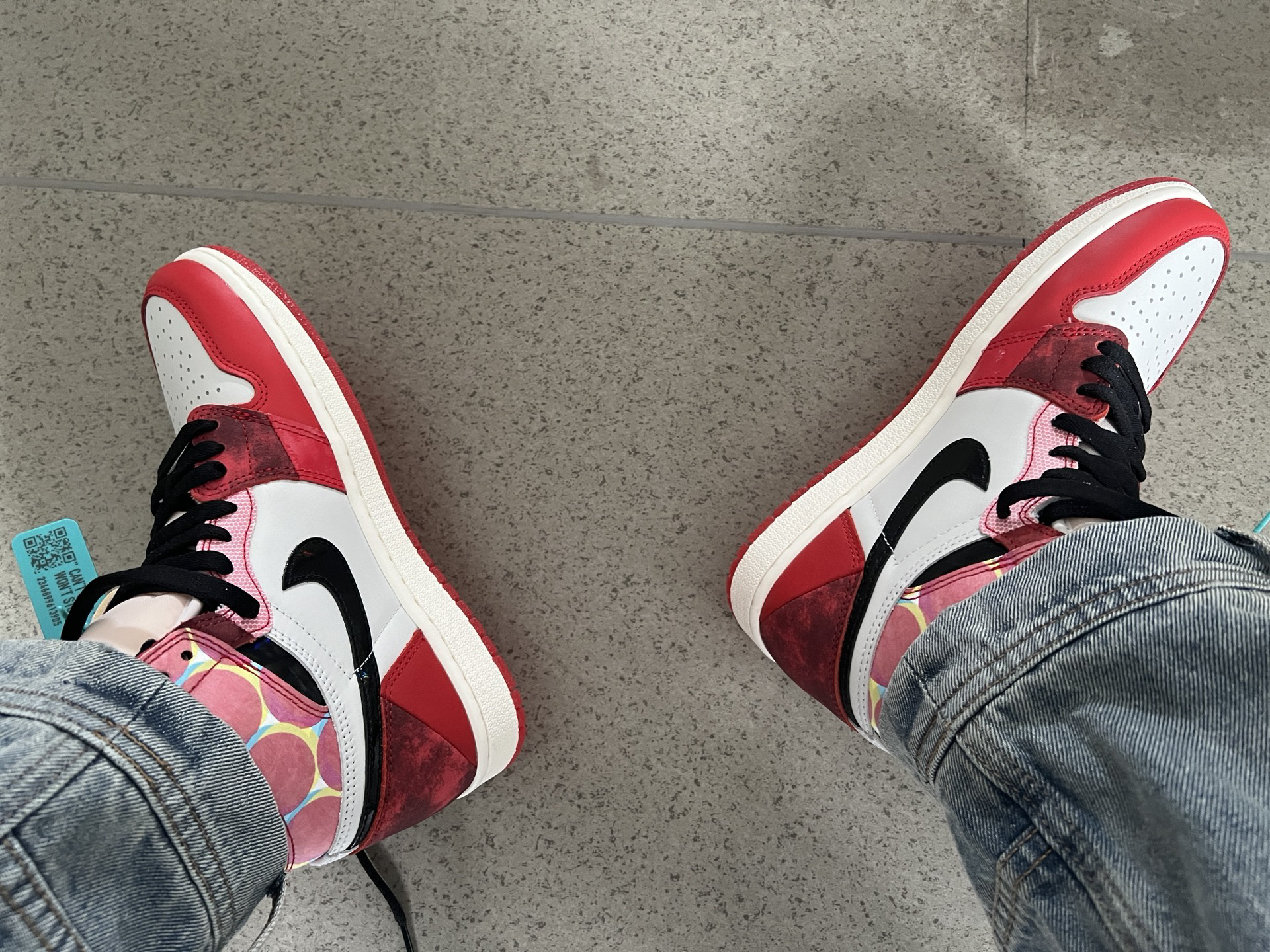 JORDAN 1 Retro High Og Spider-Man Across The Spider-Verse