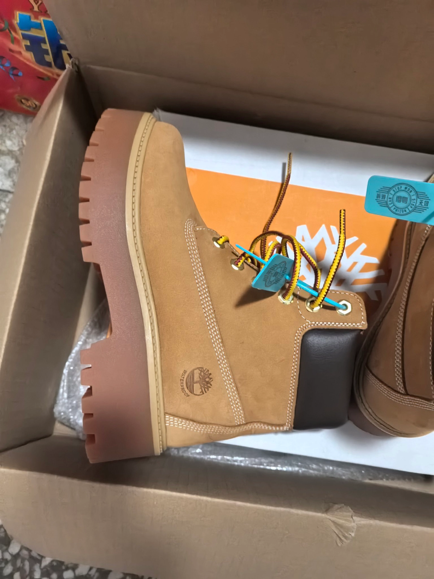 custom review-Timberland Премиум Водонепроницаемый И Износостойкий Короткий Аутдор Женские Желтый
