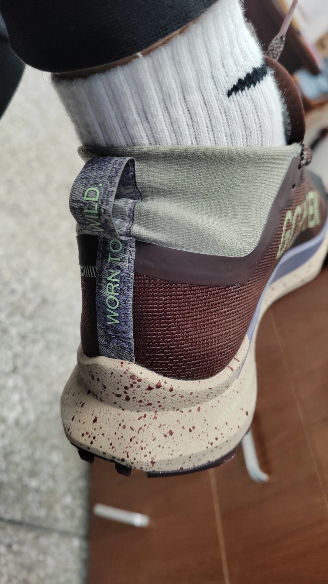 custom review-Nike Pegasus Trail 4 Устойчивый к истиранию Водонепроницаемый и Дышащий Низкие Кроссовки для Беговых Пути Мужские Коричневые