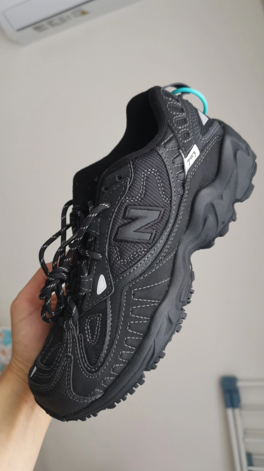 custom review-New Balance NB 703 Уличная обувь Низкий топ Женский