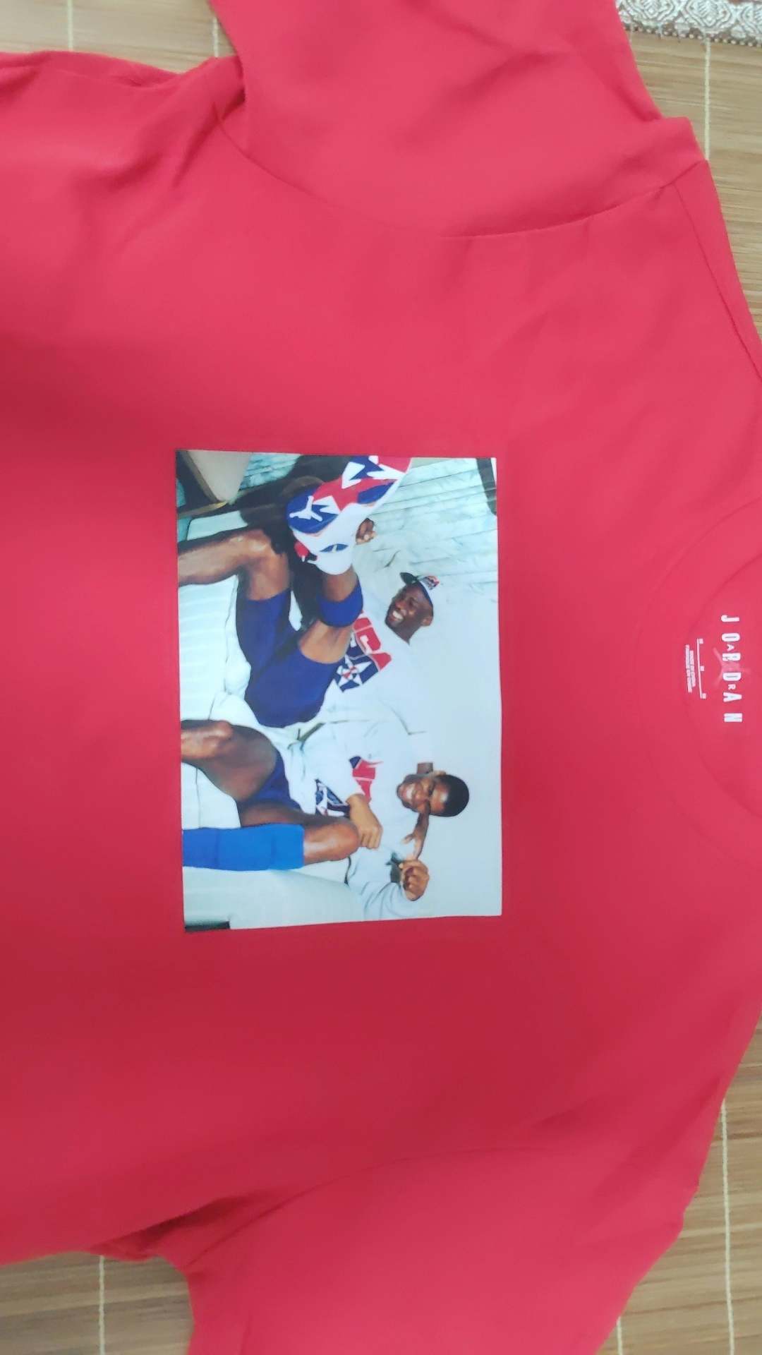 custom review-JORDAN Red Мужская T-рубашка