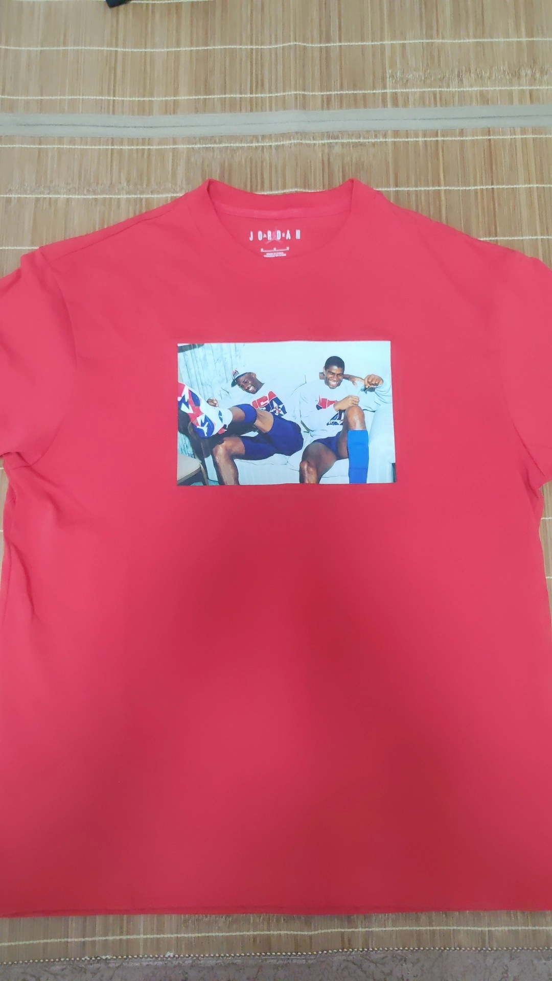 custom review-JORDAN Red Мужская T-рубашка