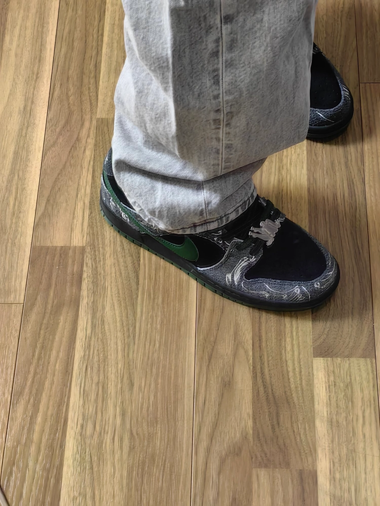 custom review-There Skateboards X Nike SB Dunk Low