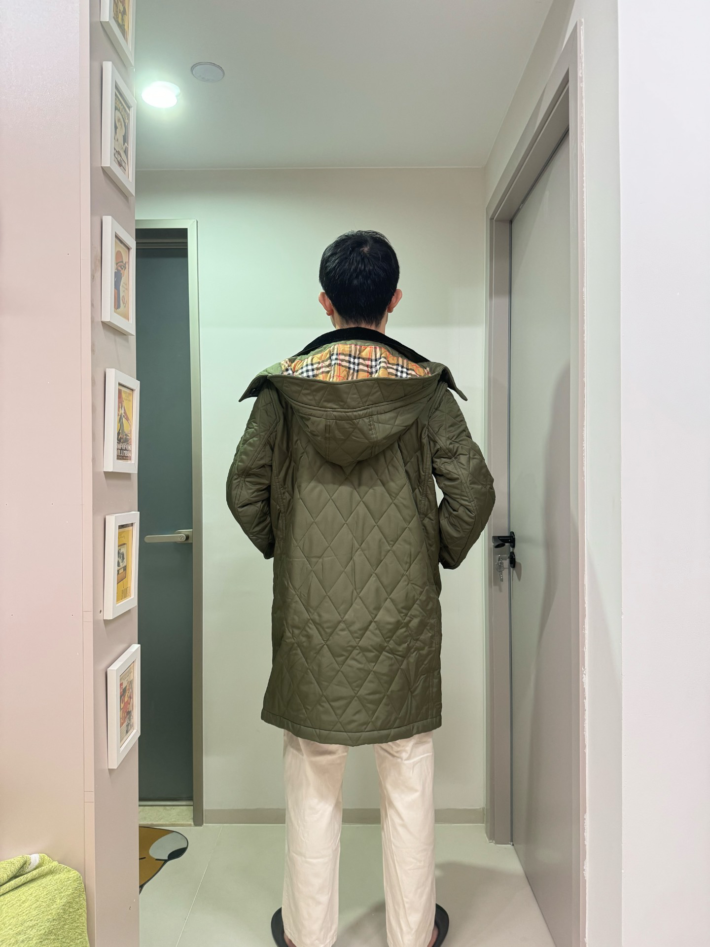 棕色 burberry博柏利 fw23 纯色绗缝翻领单排扣大衣 女款