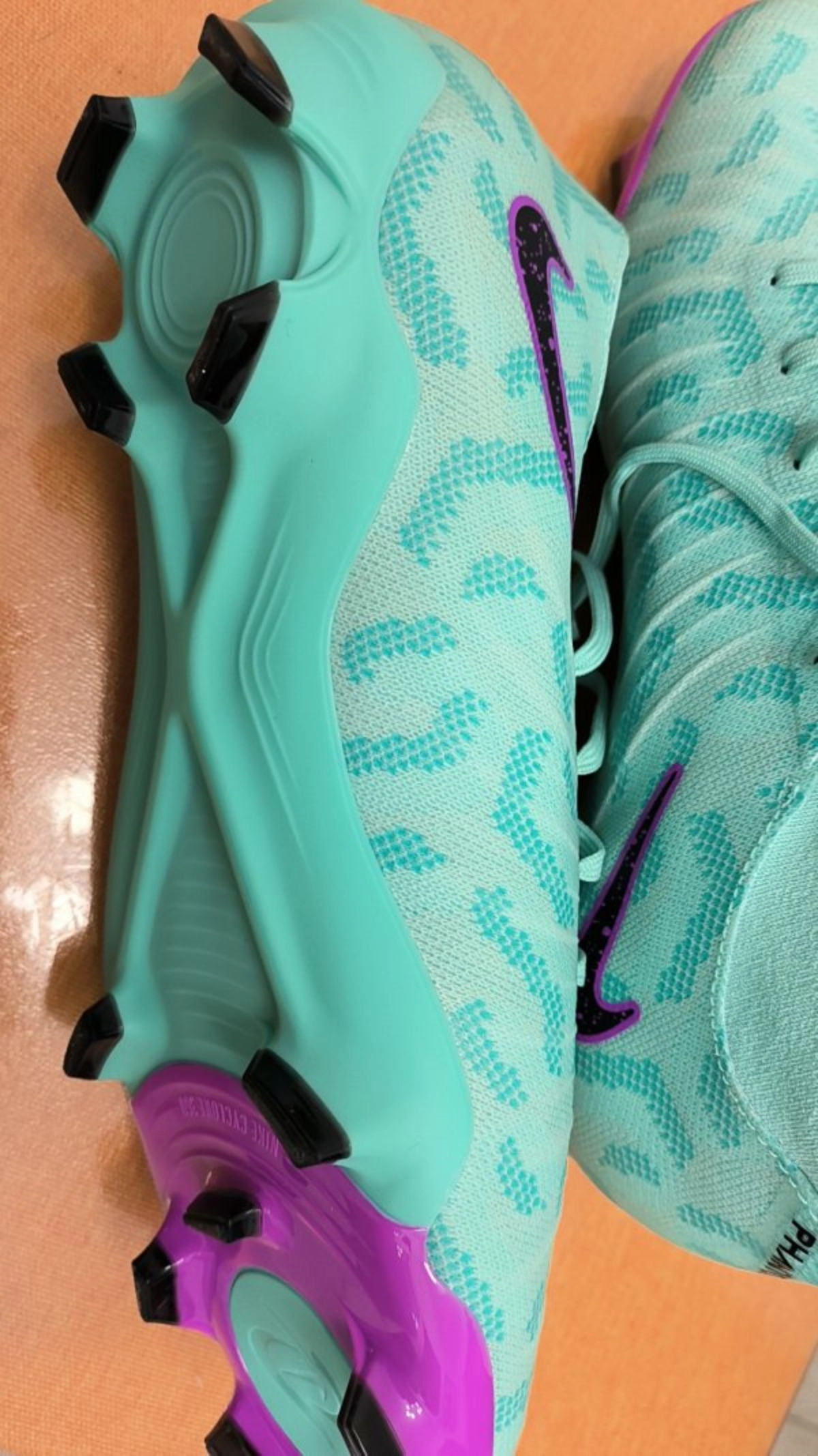 custom review-Nike Phantom Luna FG Твердое покрытие Амортизация Устойчивость к истиранию Дышащие Футбольные бутсы Унисекс Синий Фиолетовый