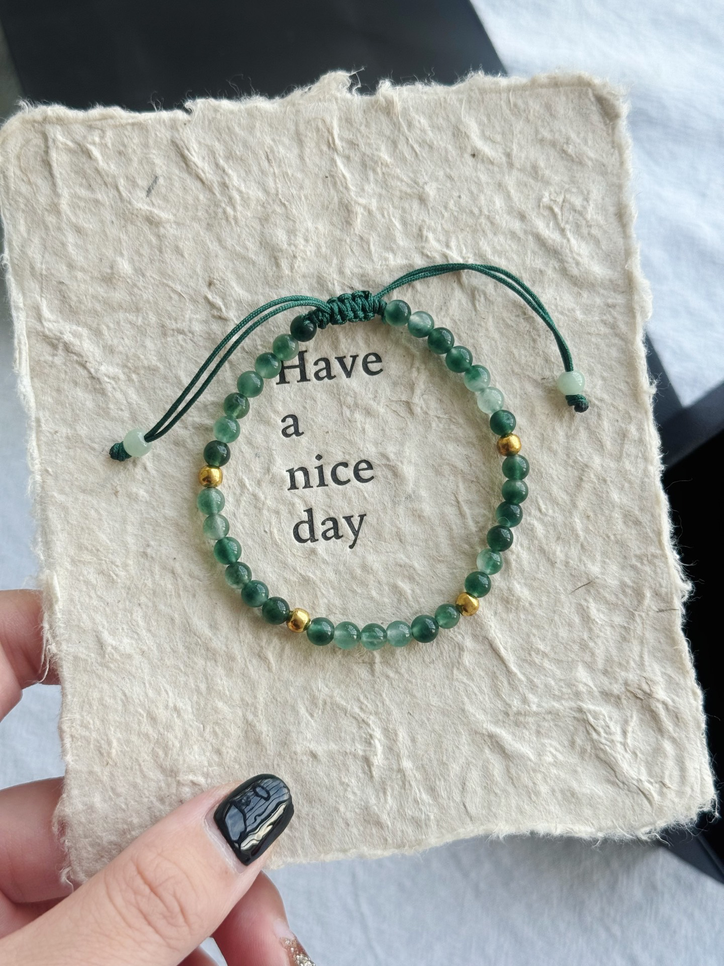 超显气质的绿色水草转运珠手链来喽