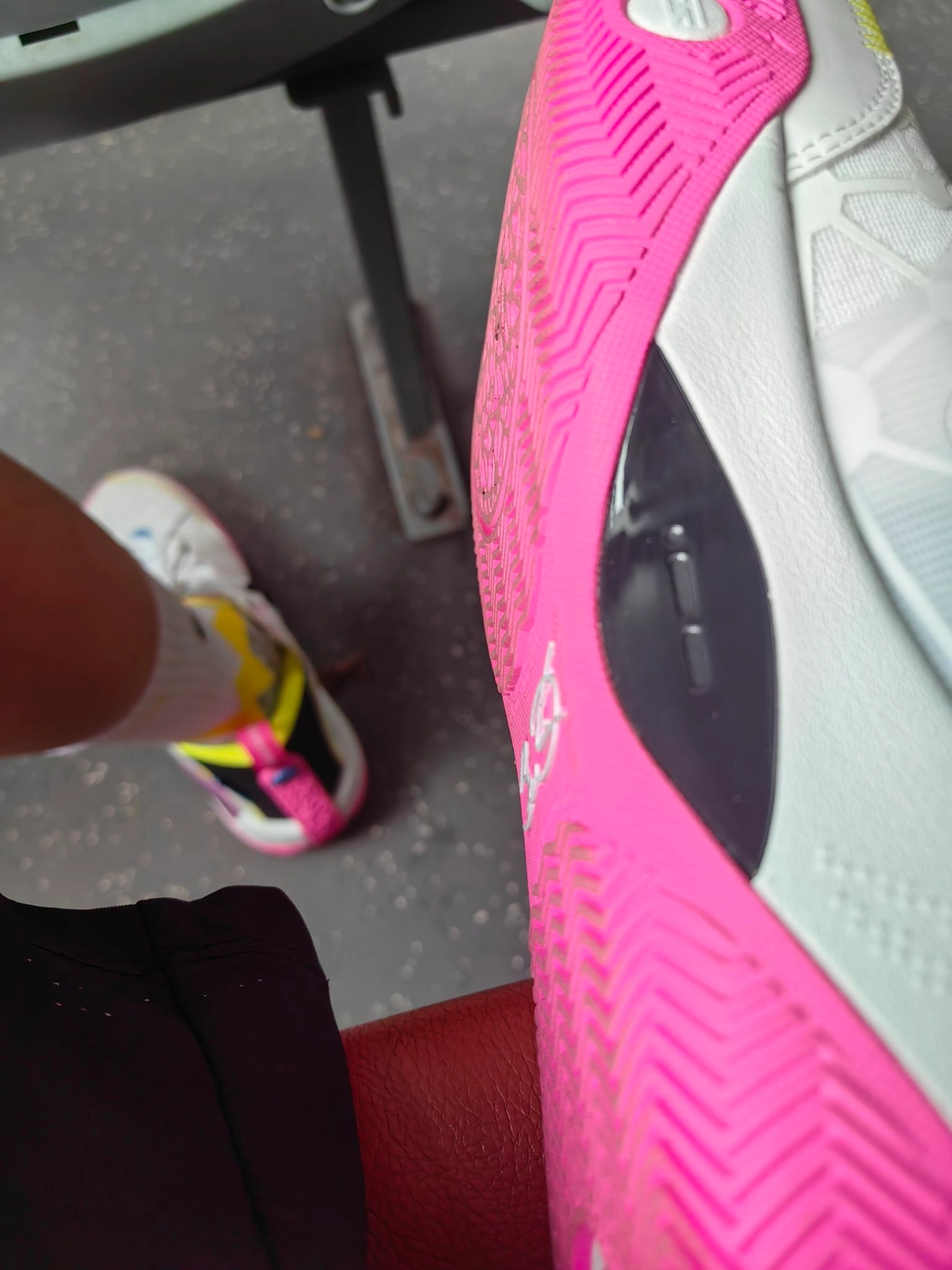 custom review-Подкладка WADE SHADOW 3 Амортизация и Дышащий Низкий Топ Баскетбольные Кроссовки Мужские Белый Розовый