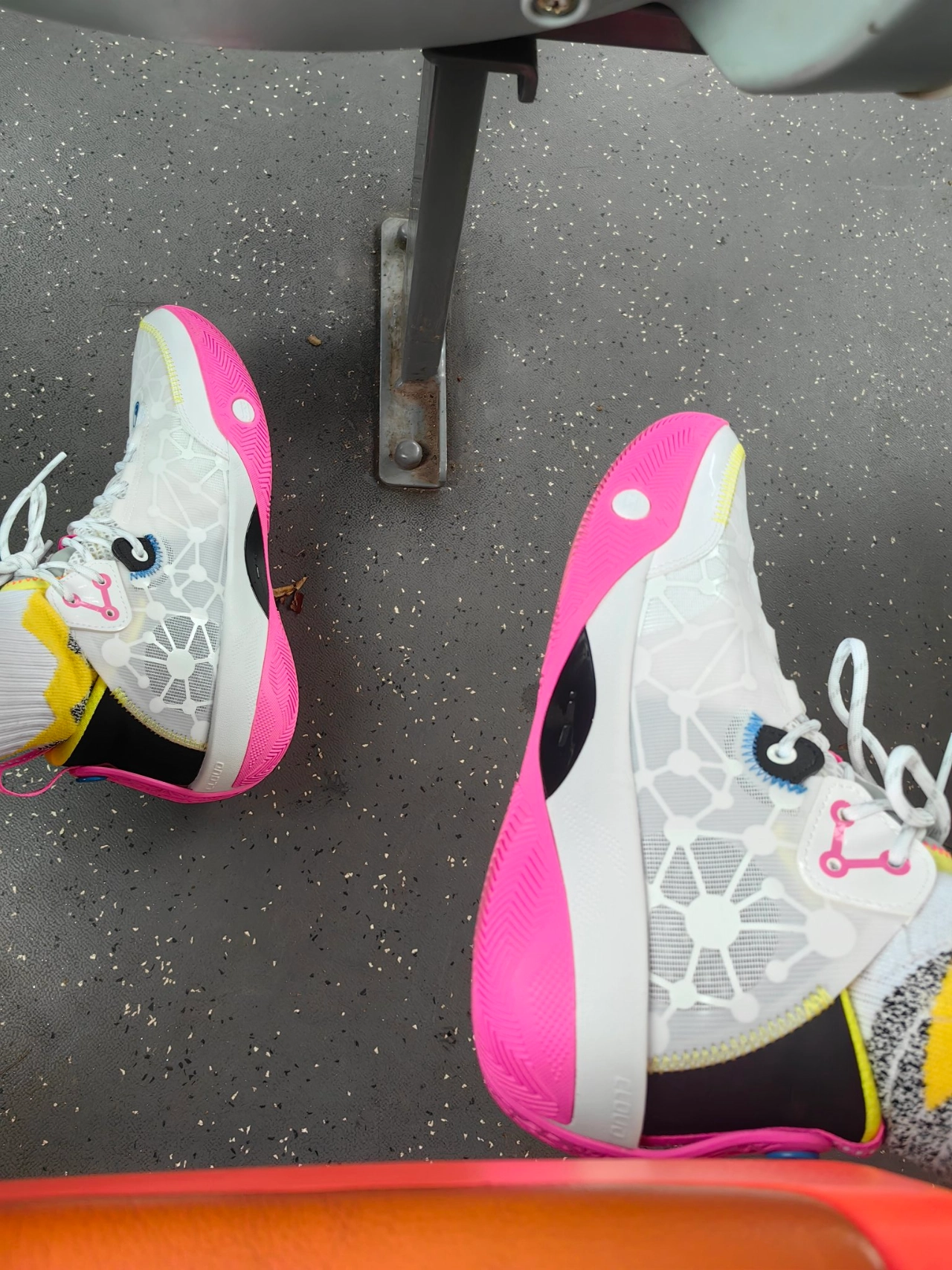 custom review-Подкладка WADE SHADOW 3 Амортизация и Дышащий Низкий Топ Баскетбольные Кроссовки Мужские Белый Розовый