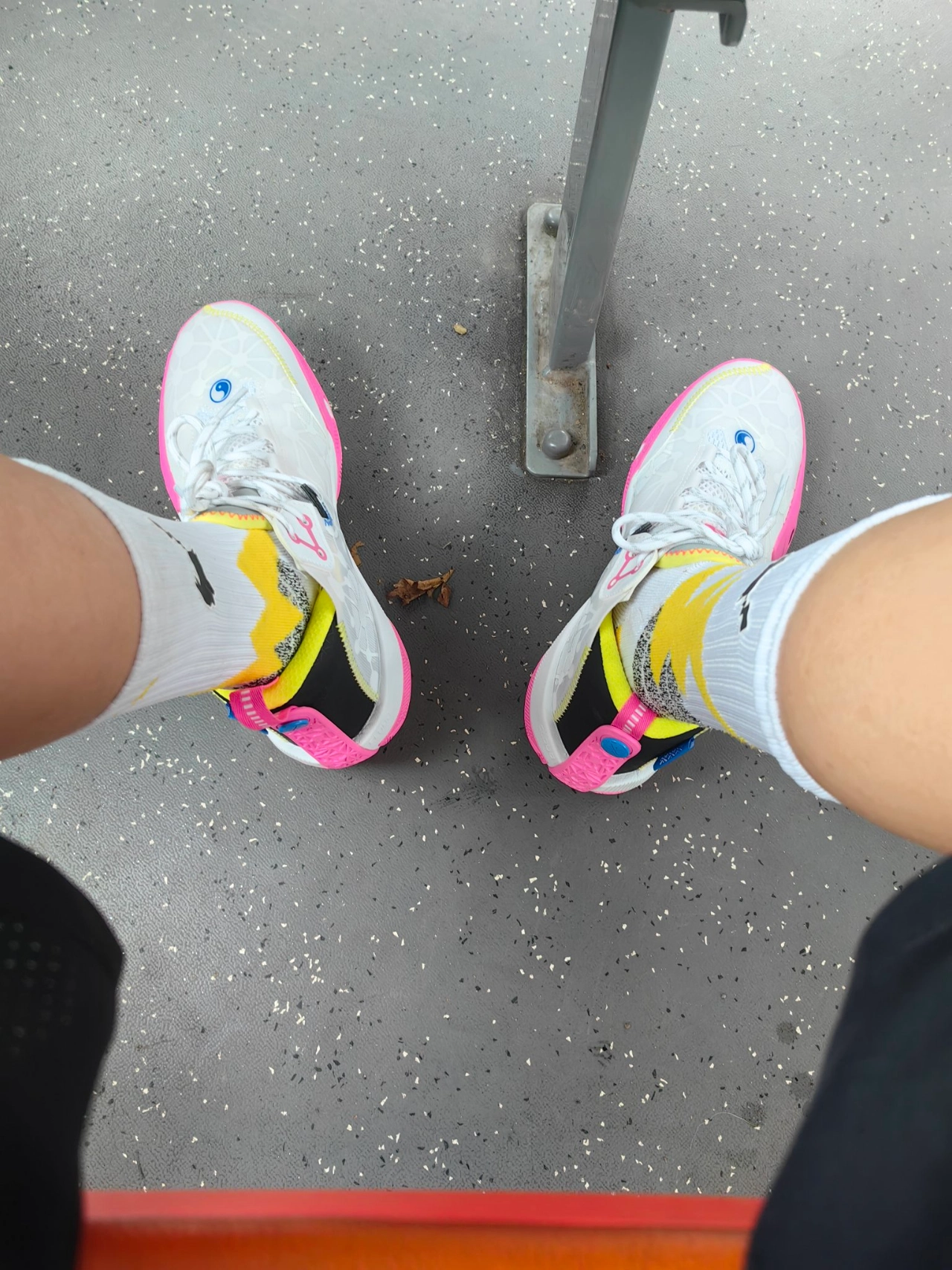 custom review-Подкладка WADE SHADOW 3 Амортизация и Дышащий Низкий Топ Баскетбольные Кроссовки Мужские Белый Розовый