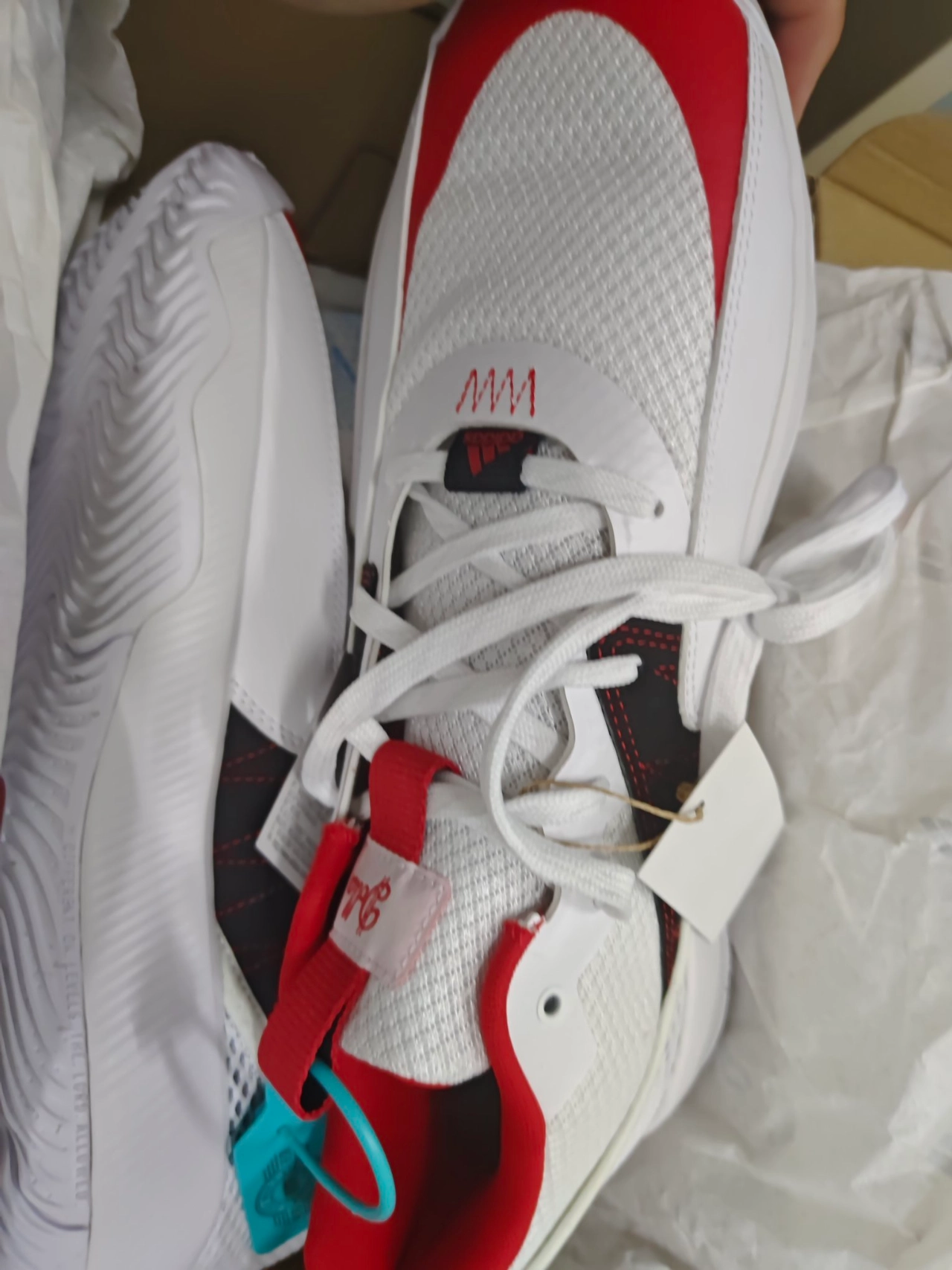 custom review-Adidas Dame Certified Амортизирующие низкие баскетбольные кроссовки устойчивые к истиранию мужские белые и красные