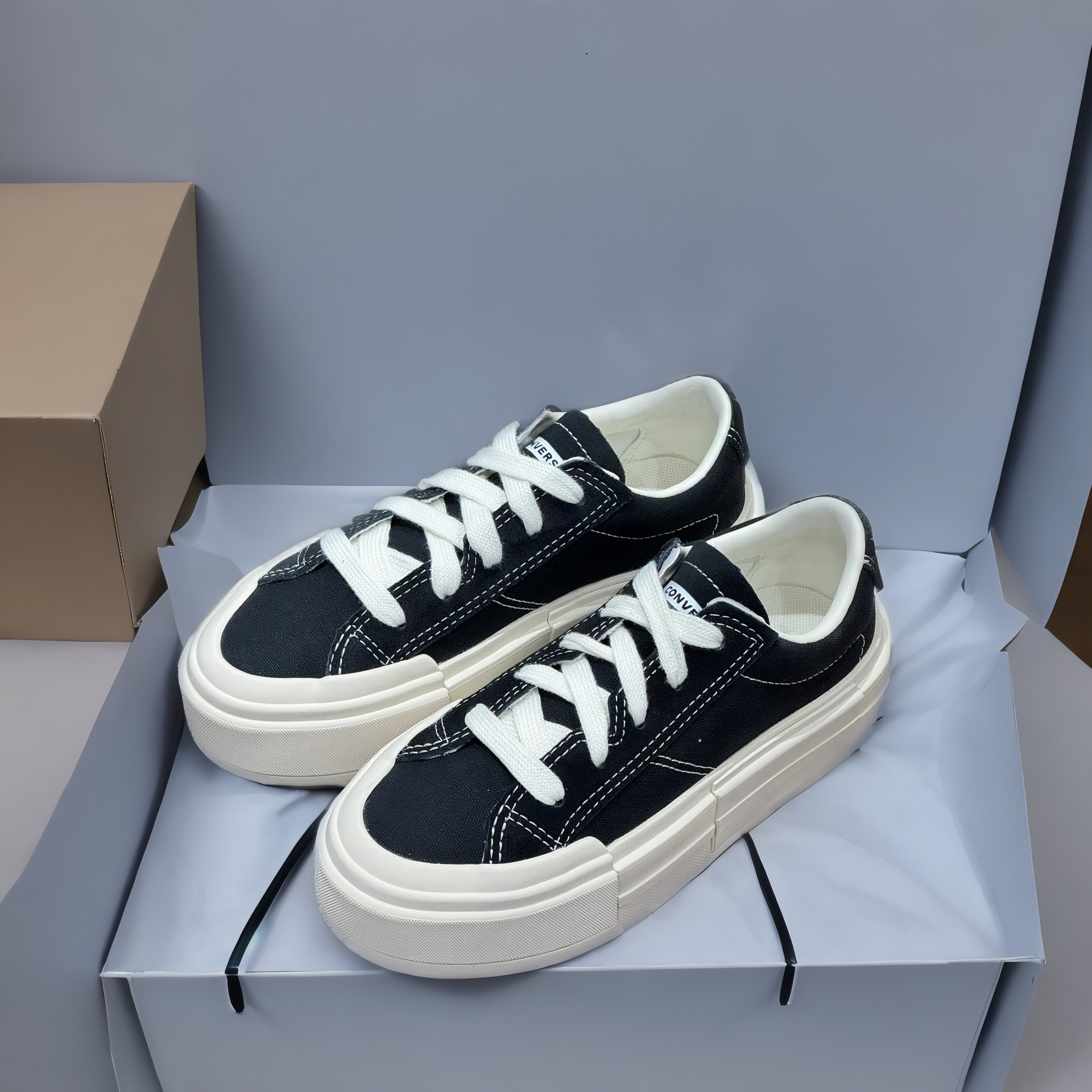 春季上新款～匡威厚底帆布鞋👟👟👟