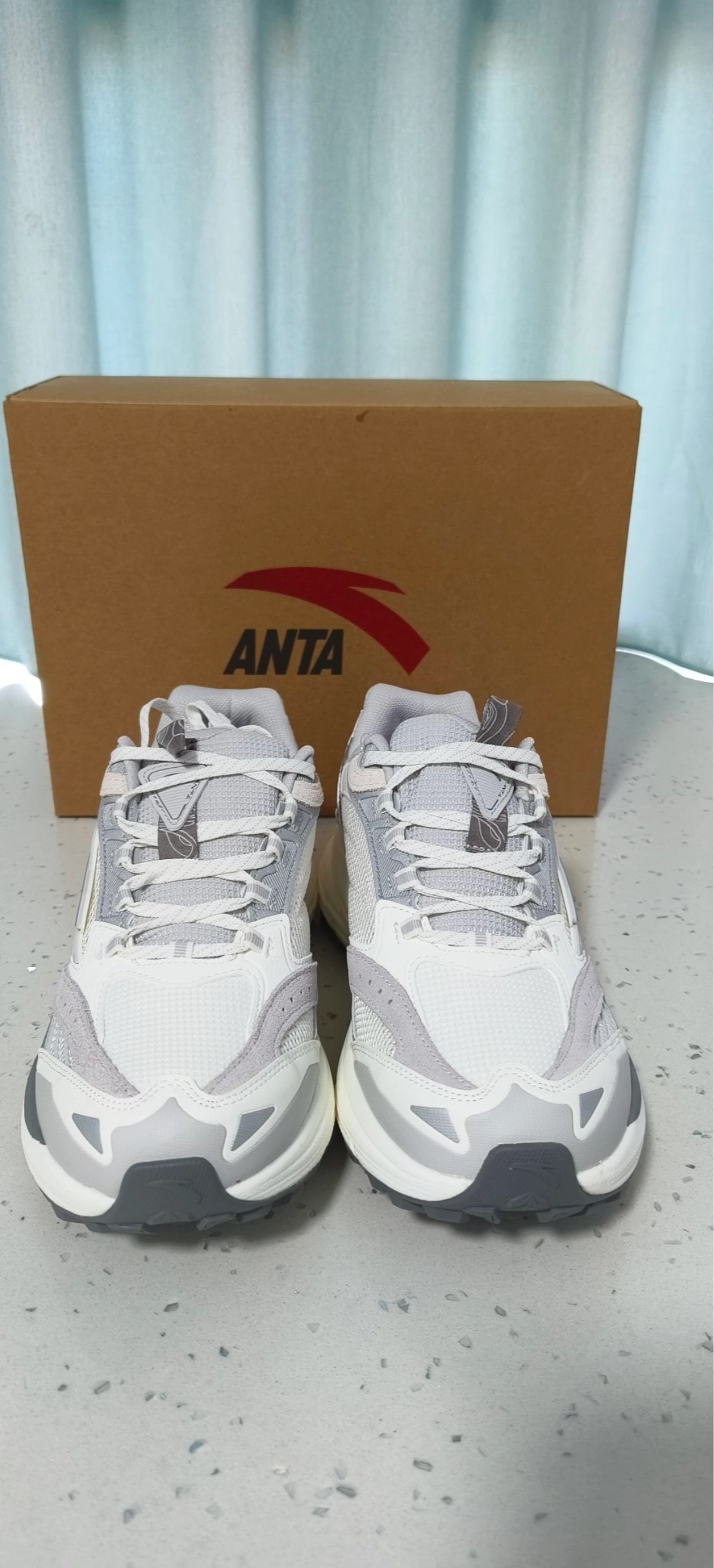 安踏at957跑步鞋