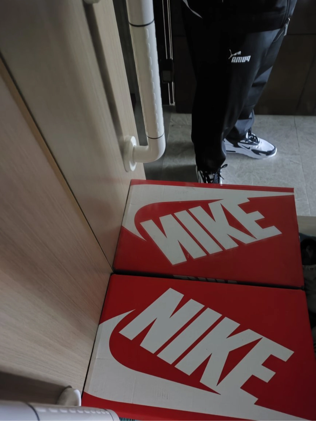 custom review-Nike Air Max Bolt Low Топ Повседневный Городской Коммутирование Беговые кроссовки Мужской Белый черный