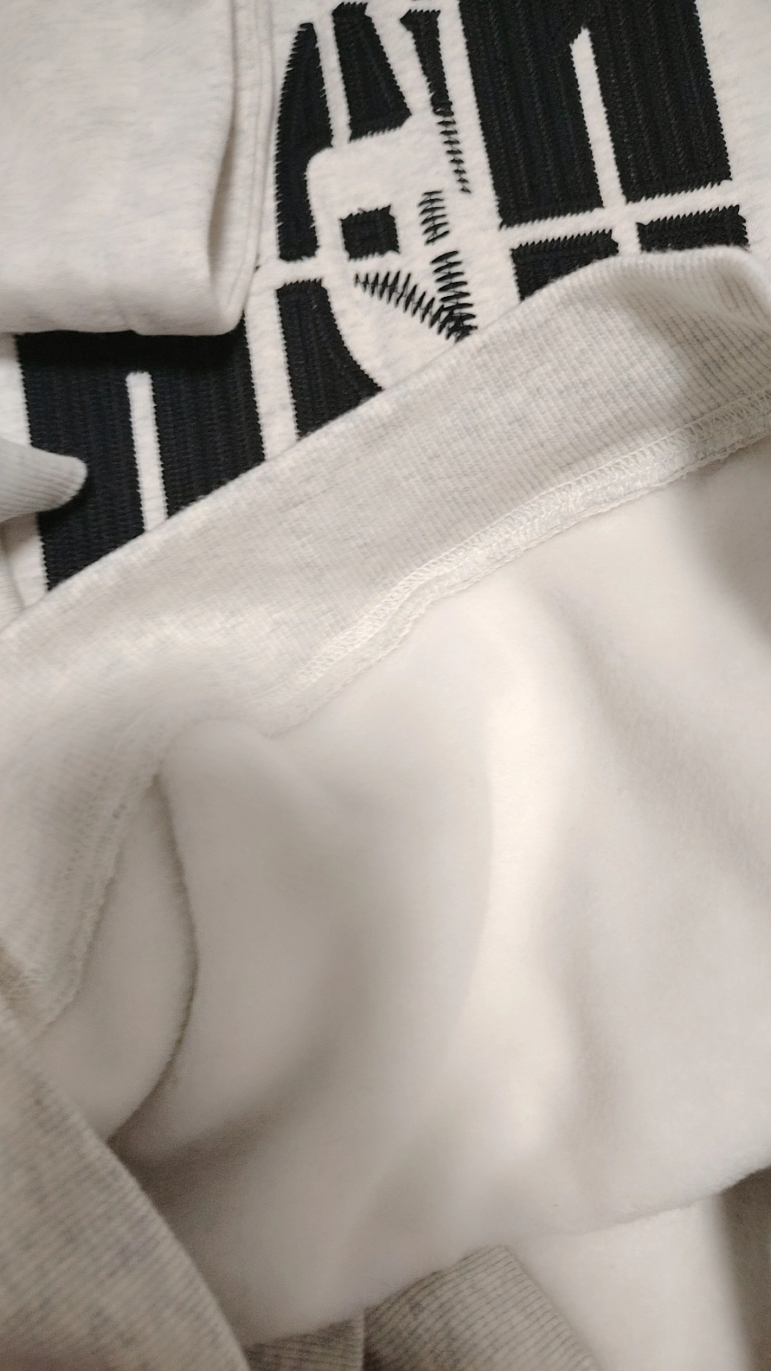 custom review-A Chock Унисекс Свитшоты