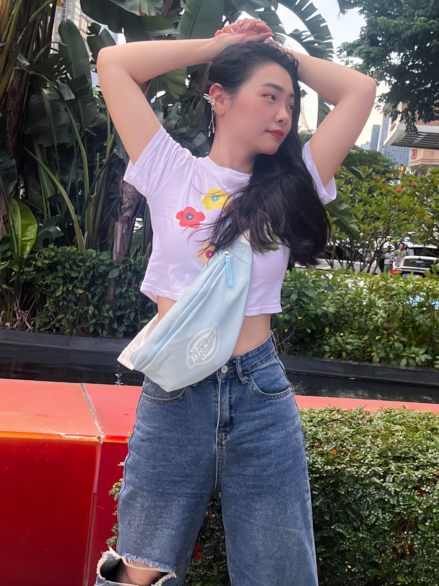 夏日清爽穿搭ootd| 时尚单品马卡龙胸包