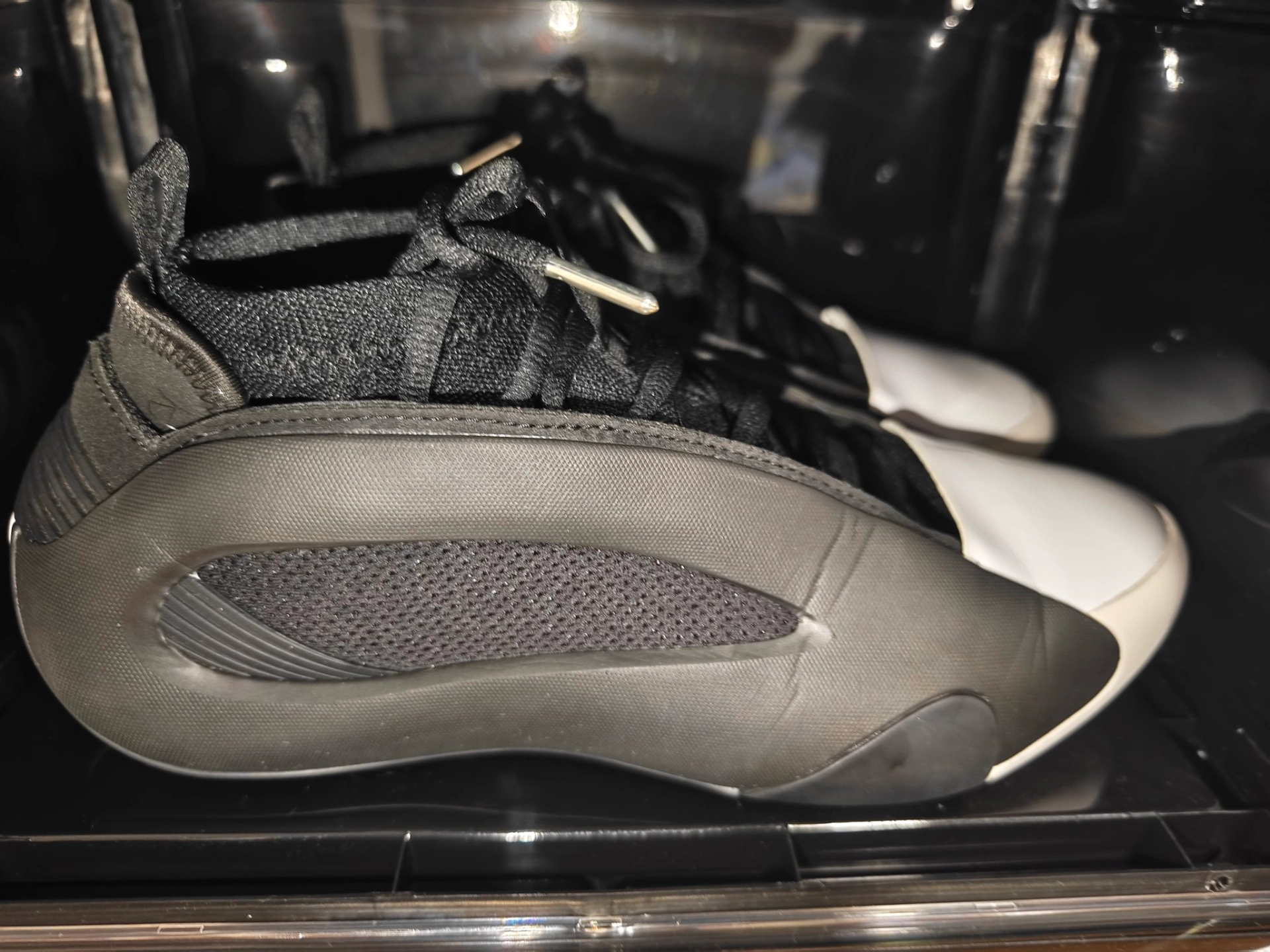 custom review-Adidas Harden Vol. 8 'After Hours'