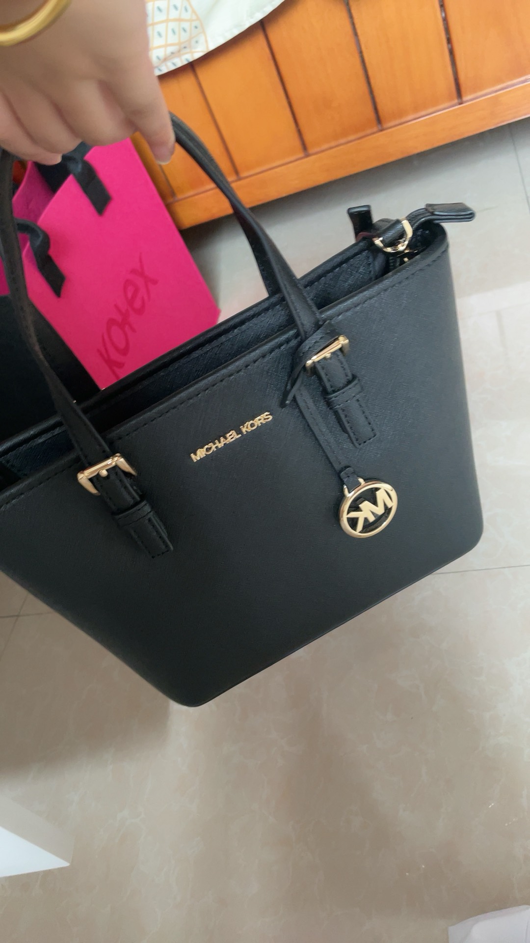 custom review-MICHAEL KORS Jet Set Сумка из коровьей кожи Сумка для покупок Сумка через плечо Маленькая женская Чисто черная