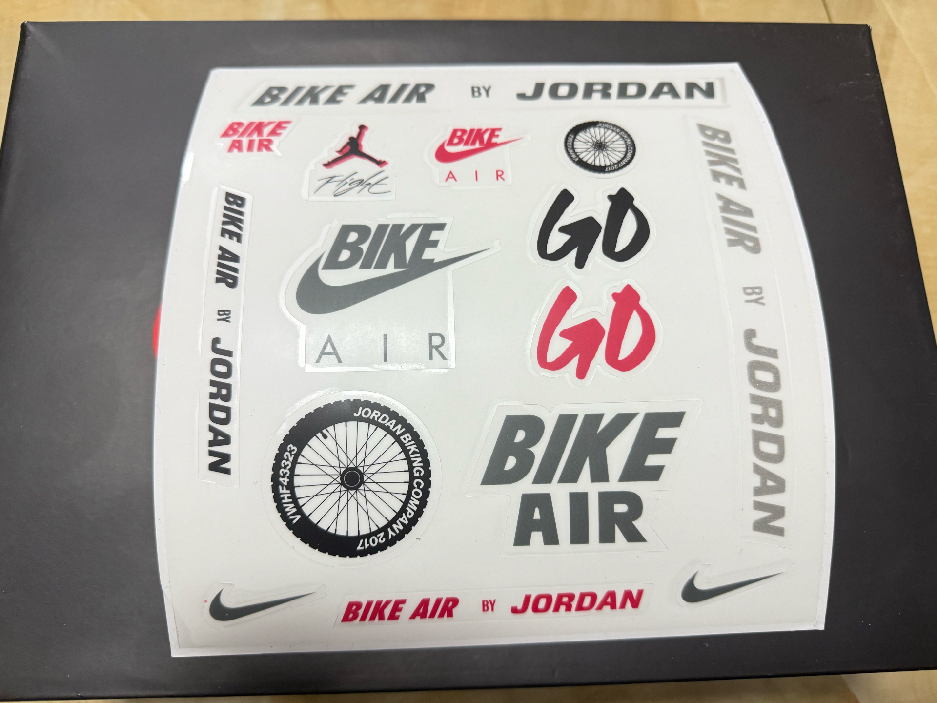 custom review-JORDAN 4 Rm Sp Nigel Sylvester Driveway Grey