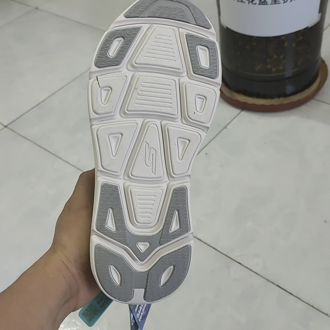 custom review-Skechers Устойчивые к истиранию низкие беговые кроссовки для мужчин светло-серые