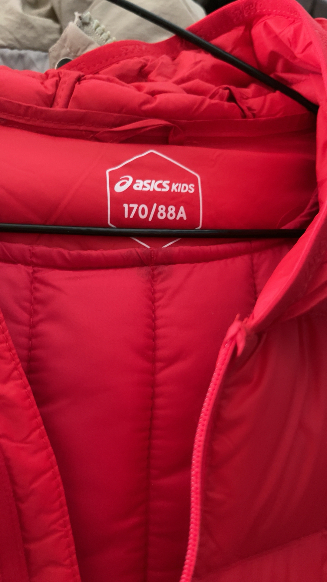 custom review-Asics Пуховик Sports Performance Красный Подростки
