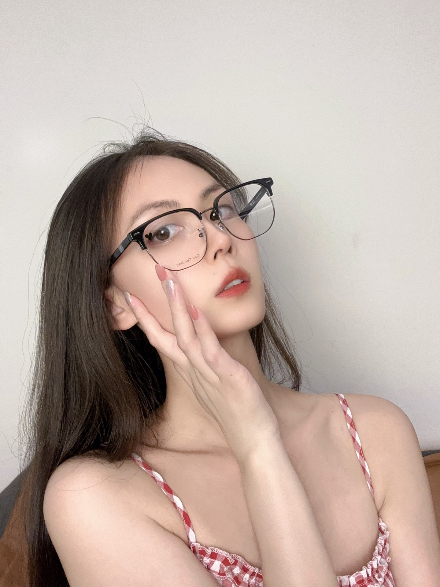 半框眼镜,纯欲感十足!