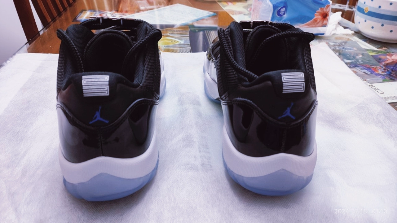custom review-Jordan 11 Retro Low Space Jam Men's
