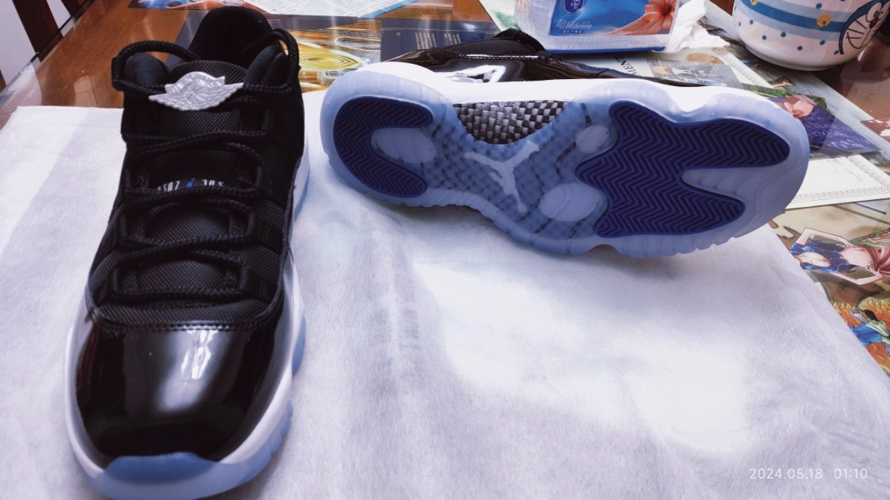 custom review-Jordan 11 Retro Low Space Jam Men's