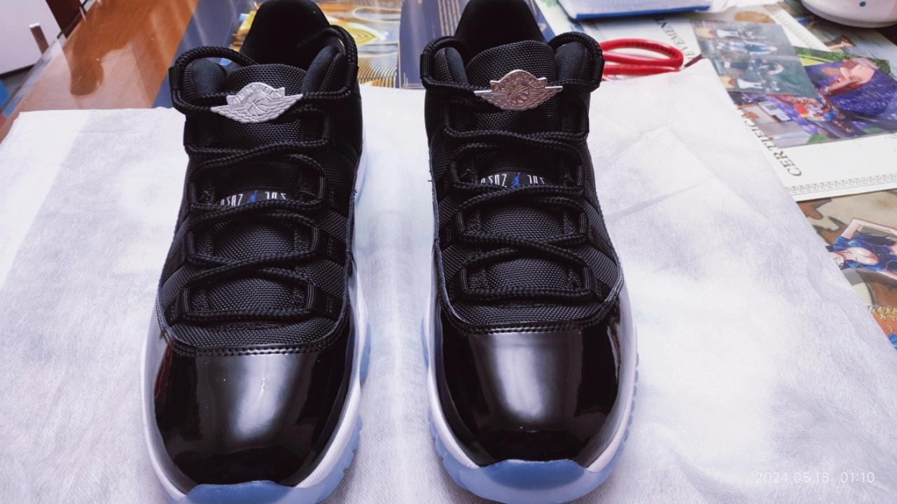 custom review-Jordan 11 Retro Low Space Jam Men's
